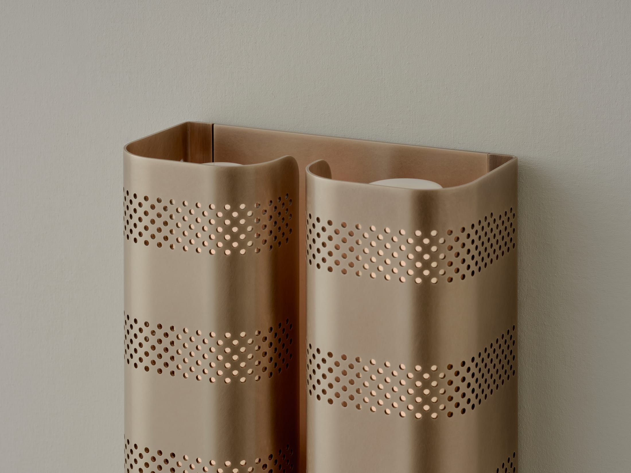 Yellowtrace Volker Haug Studio Flack Studio Me And You Lighting Collection Photo Pier Carthew 34 Opt80