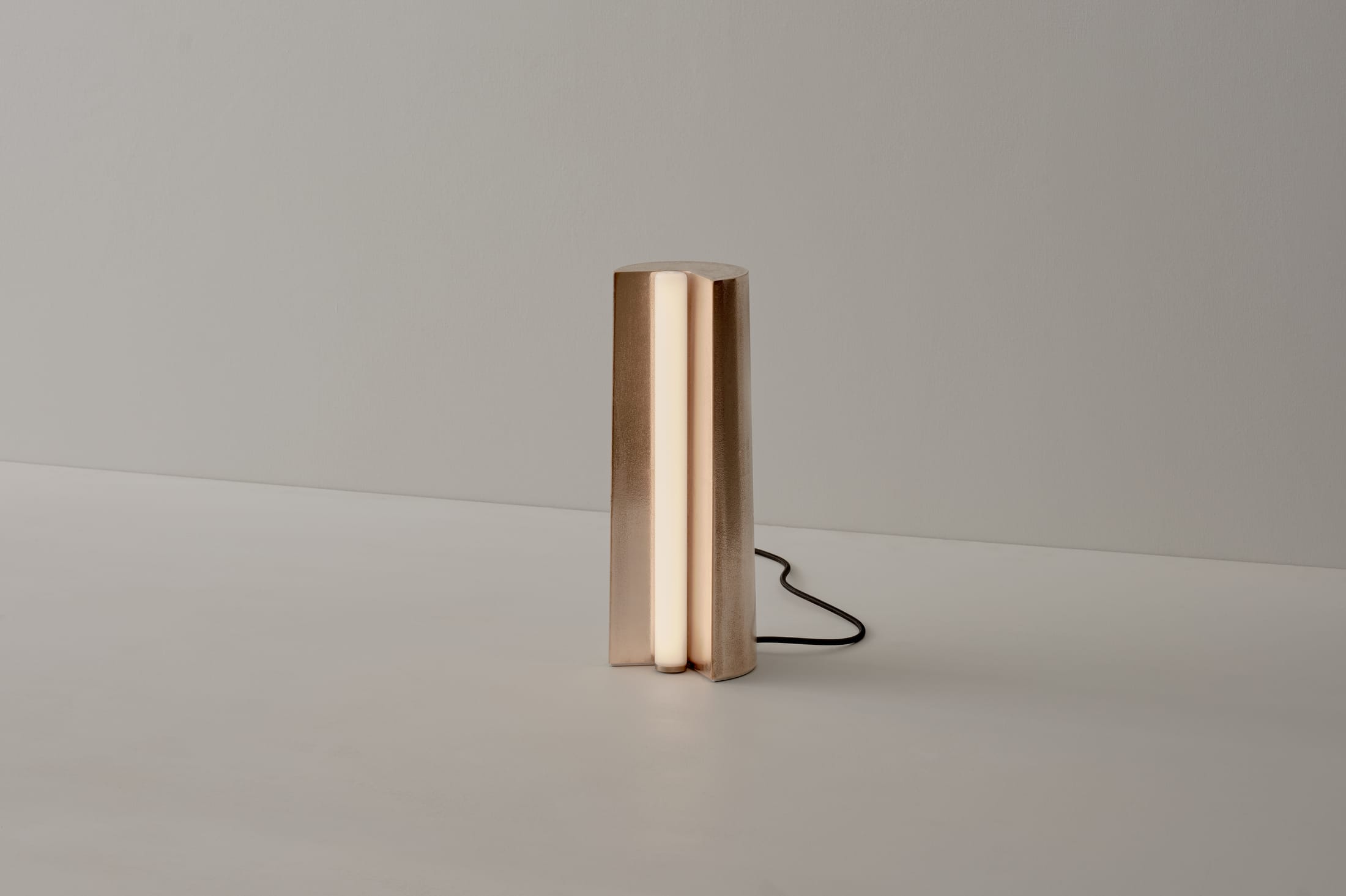 Yellowtrace Volker Haug Studio Tableton Tall Gunmetal 11 Opt80