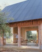 Yellowtrace Okra The Apple House Materially Innovative Education And Wellbeing Hub Set In Previously Neglected Orchard Photo Nick Dearden 05 Opt80
