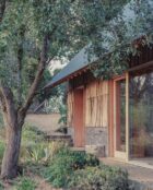 Yellowtrace Okra The Apple House Materially Innovative Education And Wellbeing Hub Set In Previously Neglected Orchard Photo Nick Dearden 24 Opt80