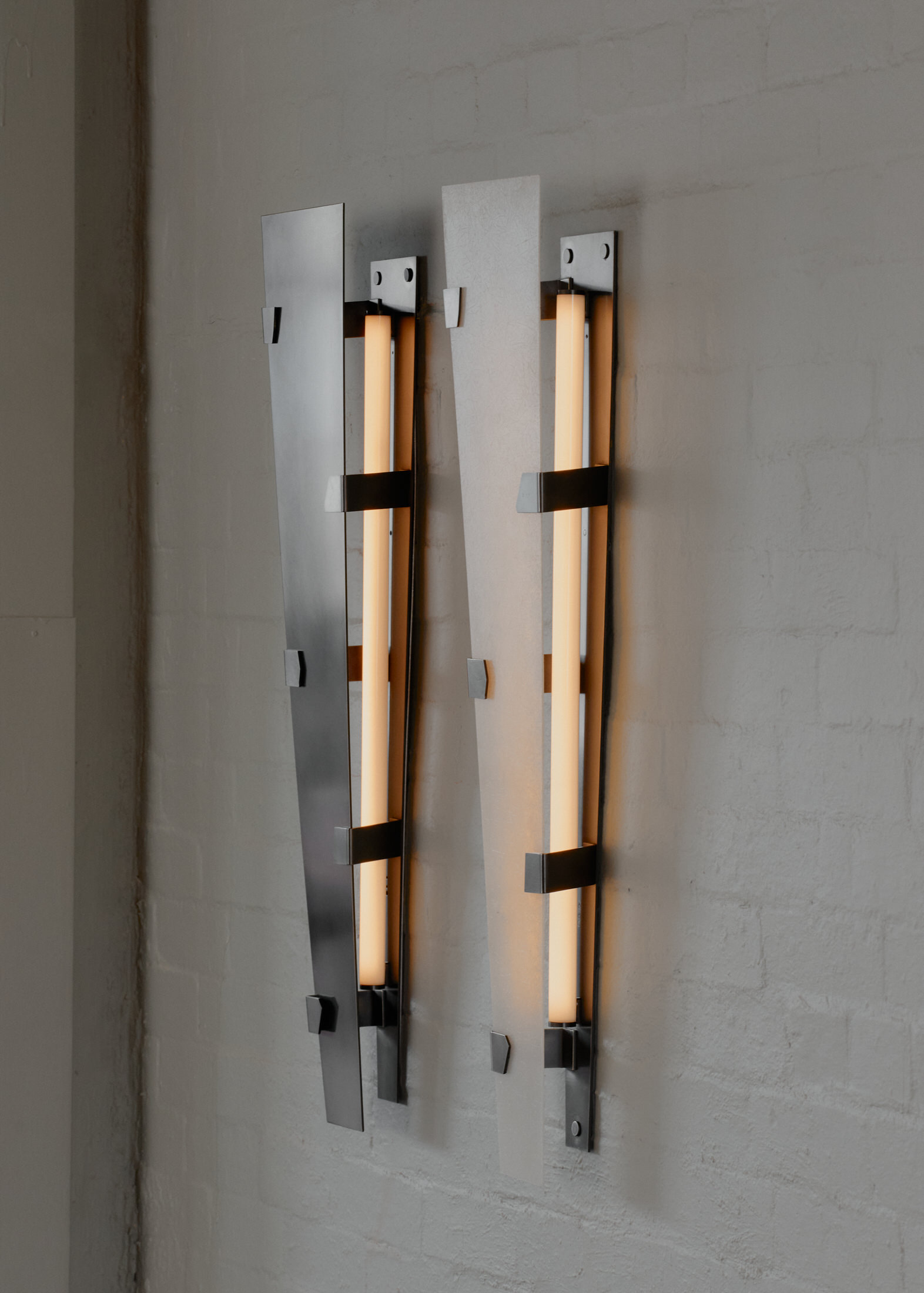 Yellowtrace Volker Haug Studio Und Messing Exhibition Brace