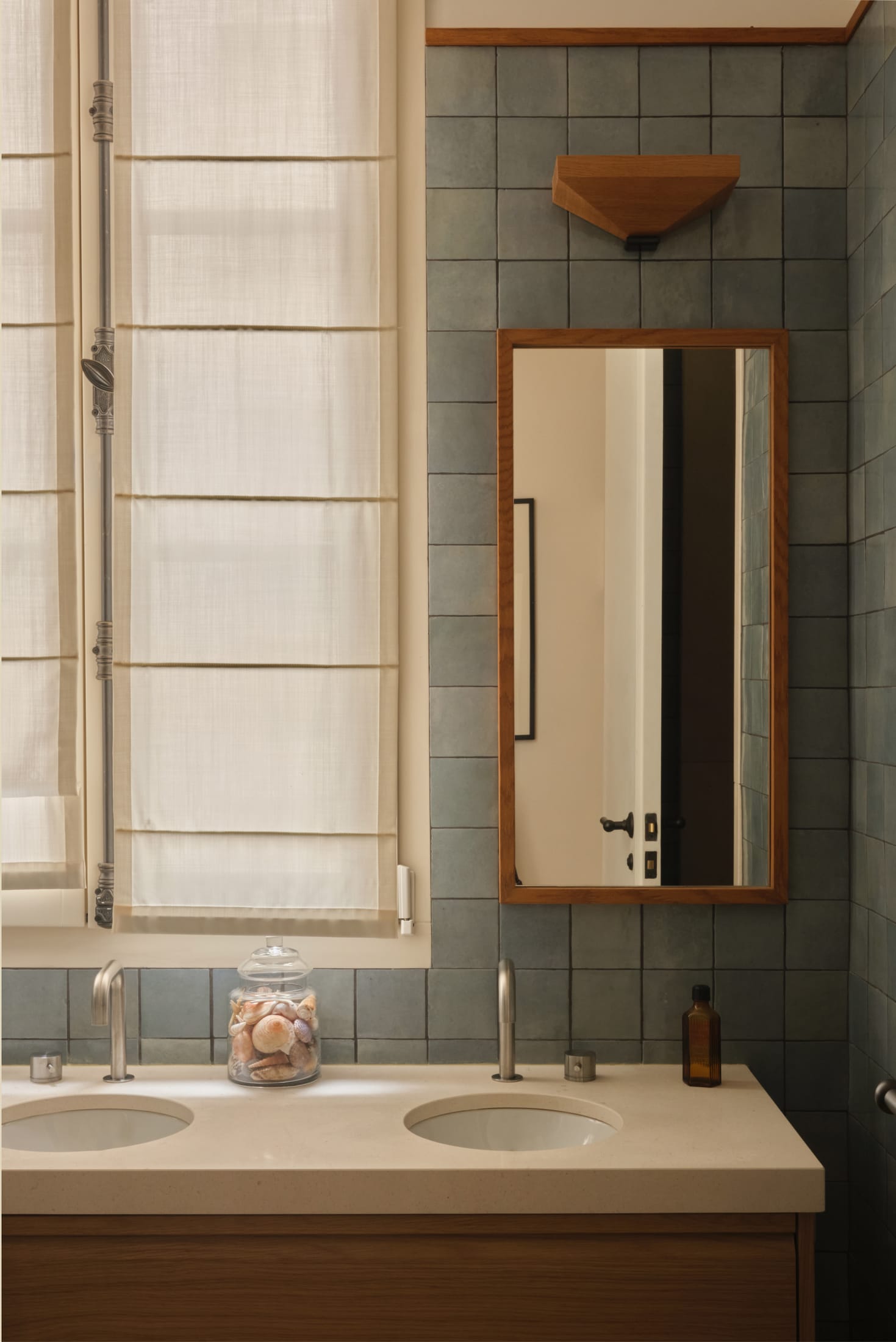 Yellowtrace Hauvette Madani Sablons Paris Apartment Renovation Photo Lucas Madani 12 Opt80