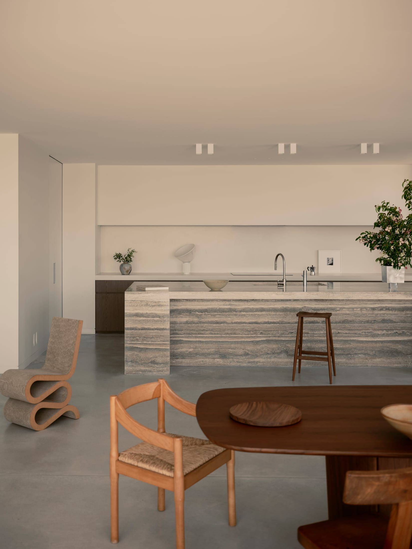 Yellowtrace Lawless Meyerson Back Of The Moon House Maianbar Photo Felix Forest 08 Opt80