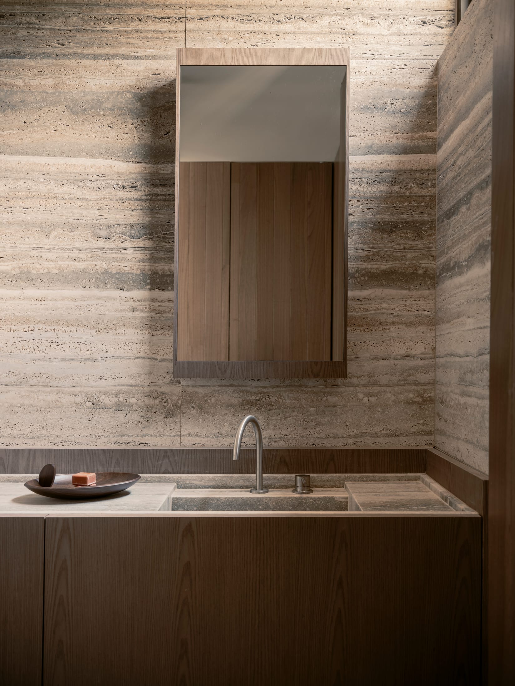 Yellowtrace Lawless Meyerson Back Of The Moon House Maianbar Photo Felix Forest 09 Opt80