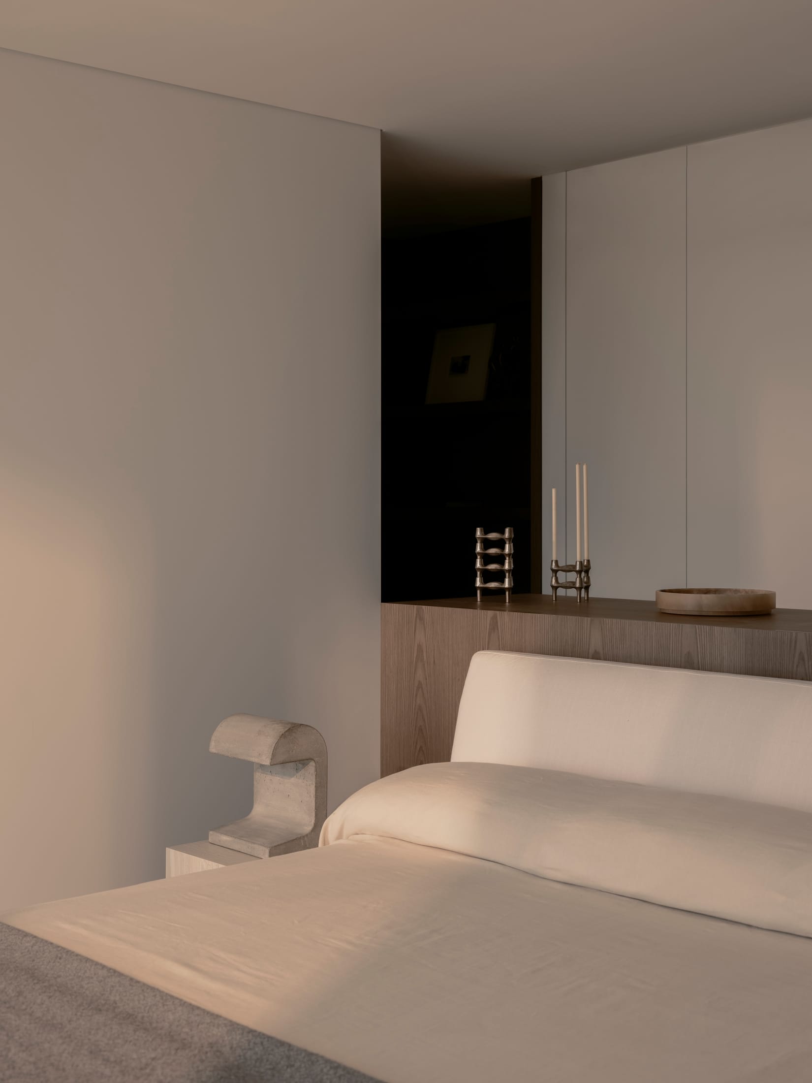 Yellowtrace Lawless Meyerson Back Of The Moon House Maianbar Photo Felix Forest 14 Opt80