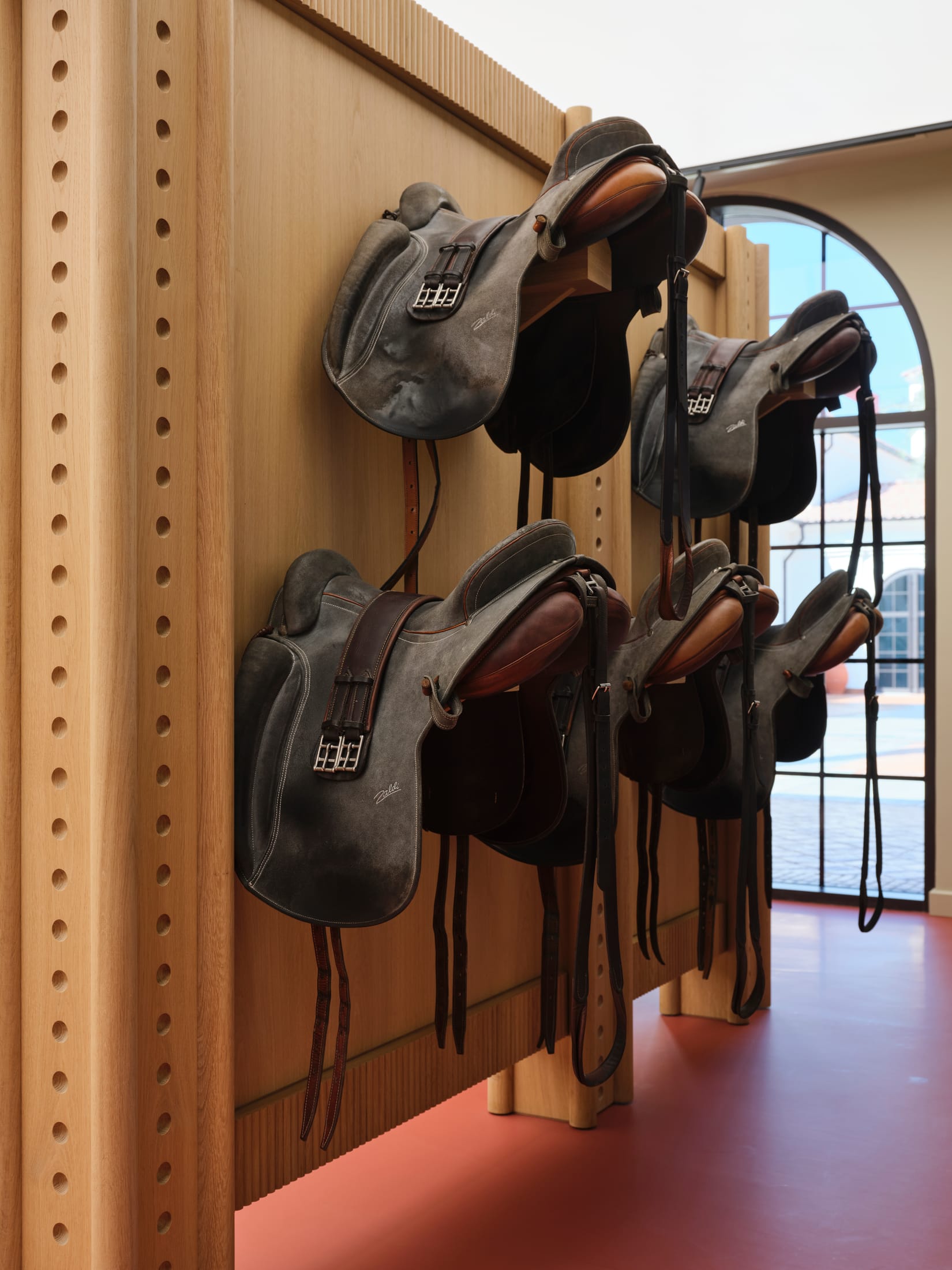 Yellowtrace David Nicolas Saddle Workshop Abu Dhabi Photo David Raffoul 05 Opt80