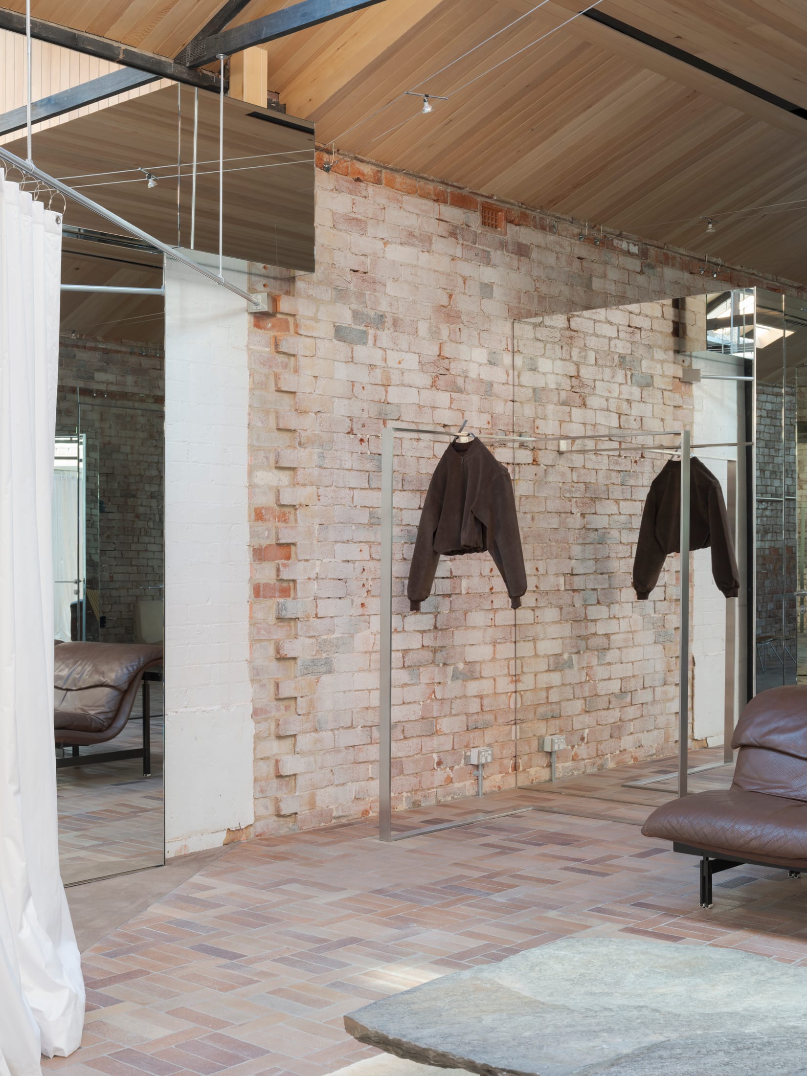 Yellowtrace Ap Design House Henne Armadale Melbourne Fashion Retail Photo Tom Ferguson 11 Opt80