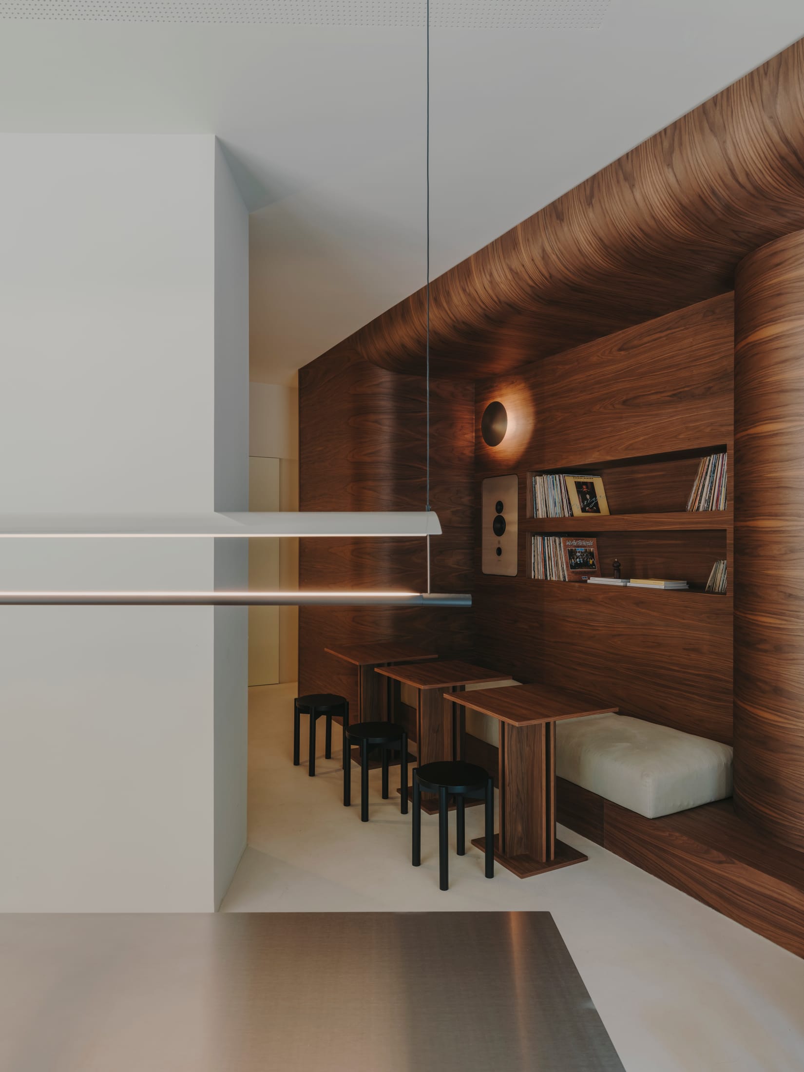 Yellowtrace Isern Serra Jac Hifi Cafe Barcelona Listening Bar Photo Salva Lopez 06 Opt80