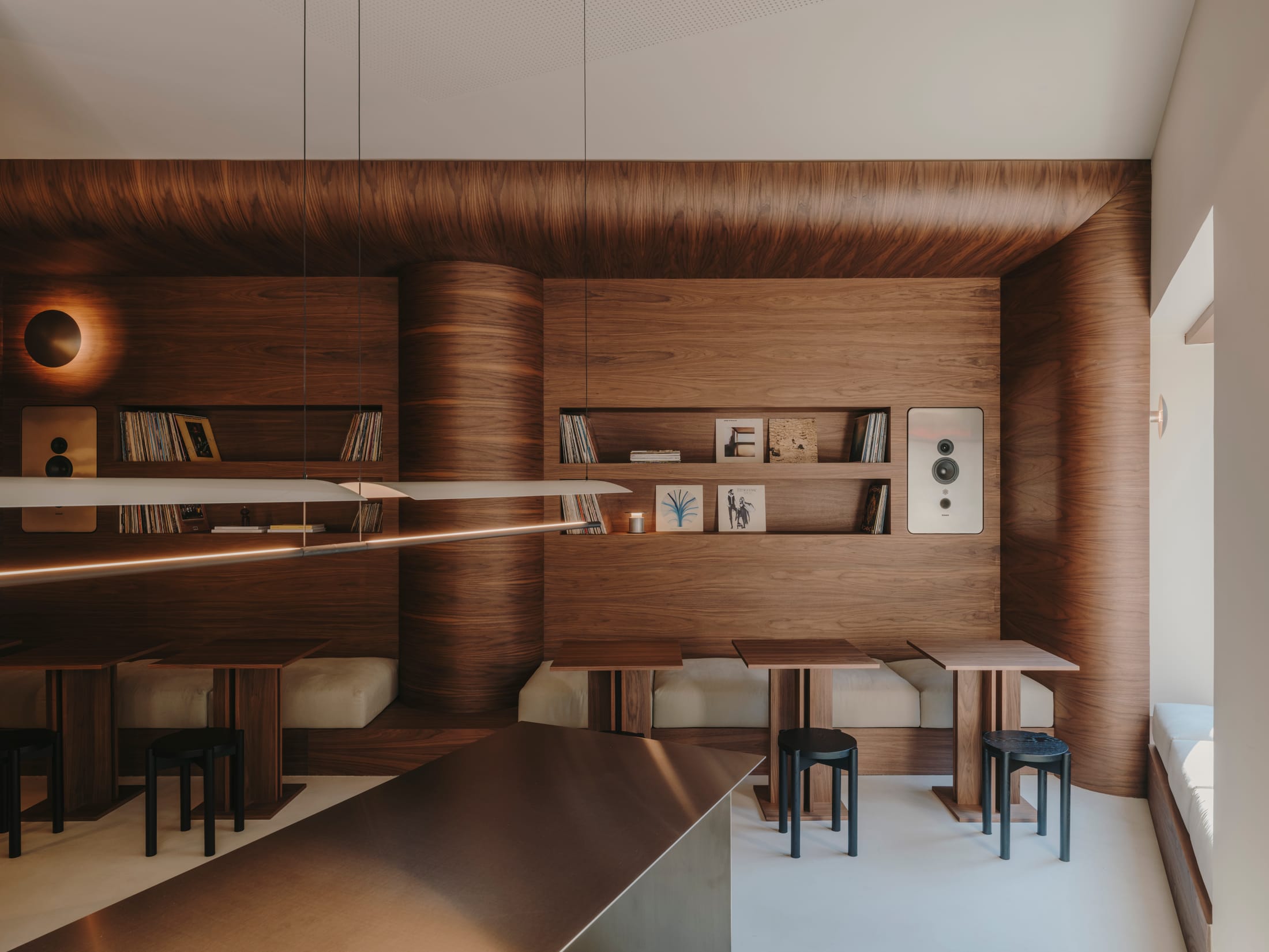 Yellowtrace Isern Serra Jac Hifi Cafe Barcelona Listening Bar Photo Salva Lopez 08 Opt80