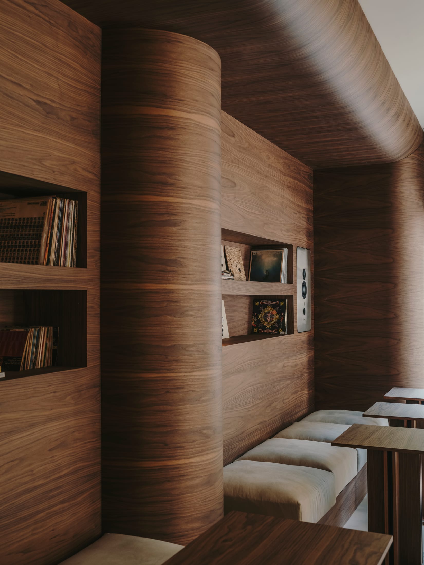 Yellowtrace Isern Serra Jac Hifi Cafe Barcelona Listening Bar Photo Salva Lopez 13 Opt80