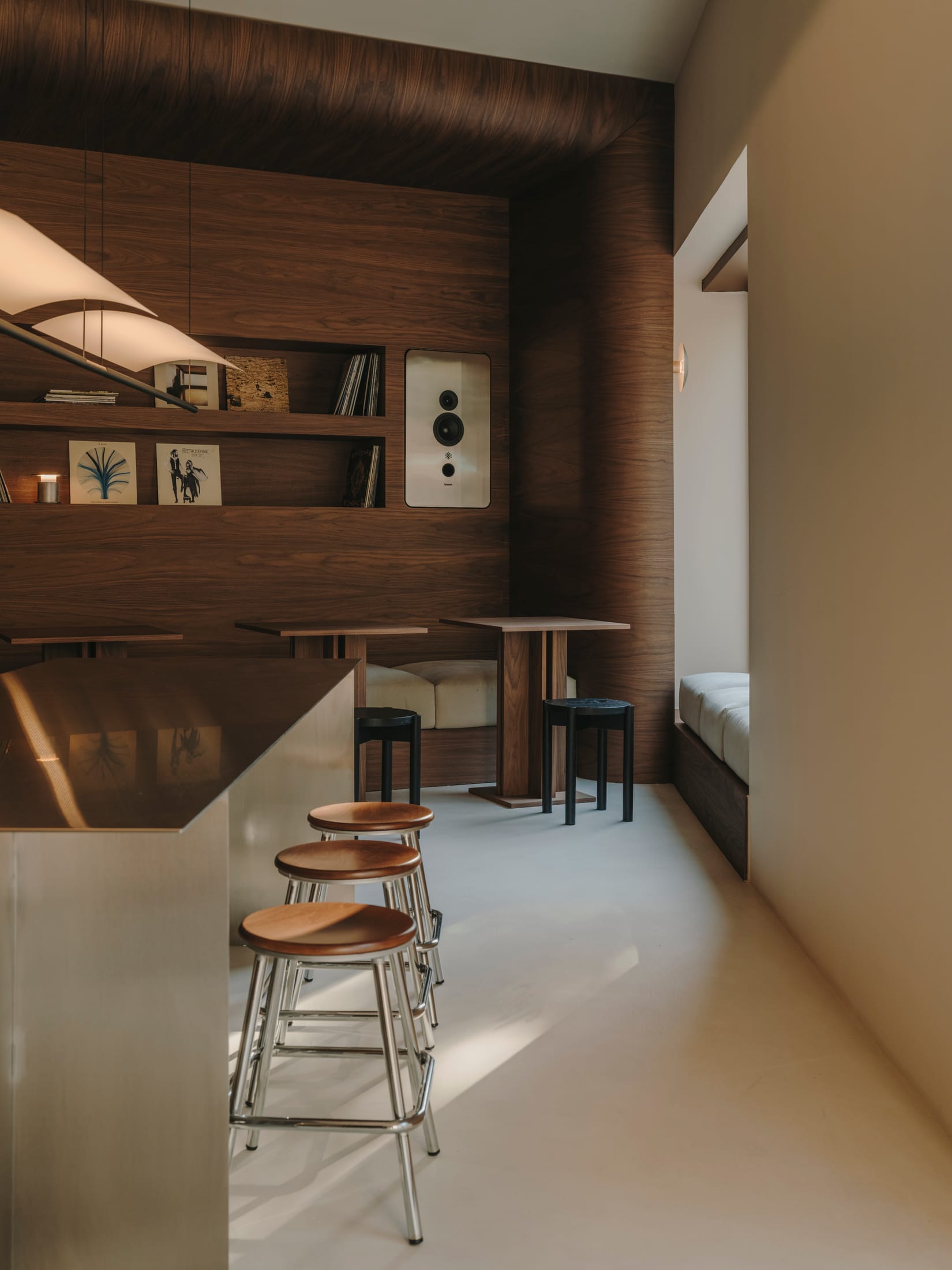 Yellowtrace Isern Serra Jac Hifi Cafe Barcelona Listening Bar Photo Salva Lopez 16 Opt80