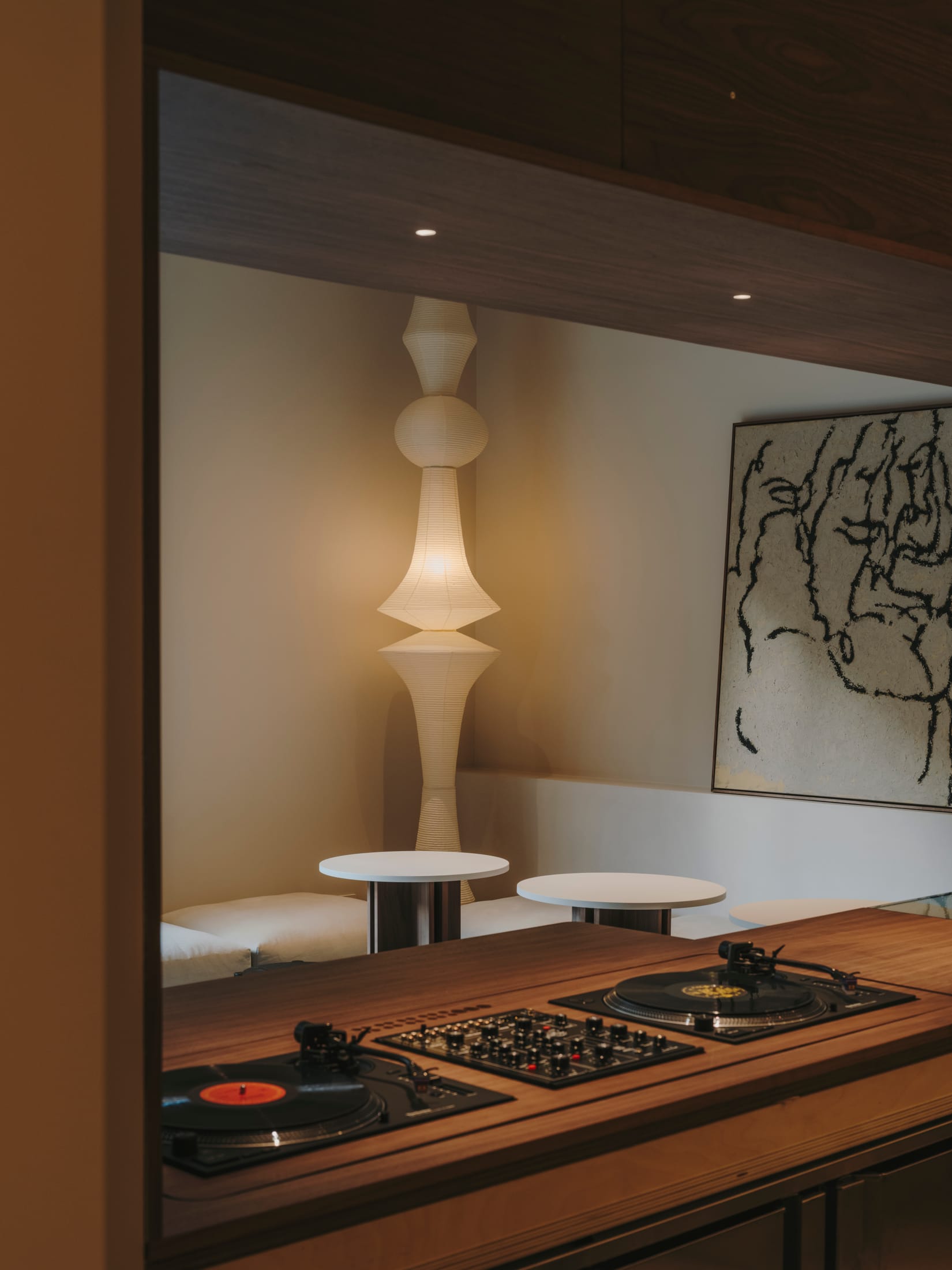 Yellowtrace Isern Serra Jac Hifi Cafe Barcelona Listening Bar Photo Salva Lopez 26 Opt80