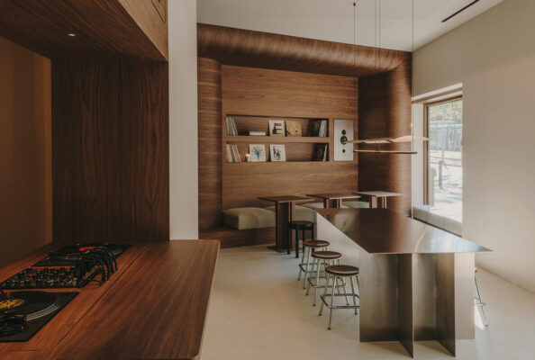 Yellowtrace Isern Serra Jac Hifi Cafe Barcelona Listening Bar