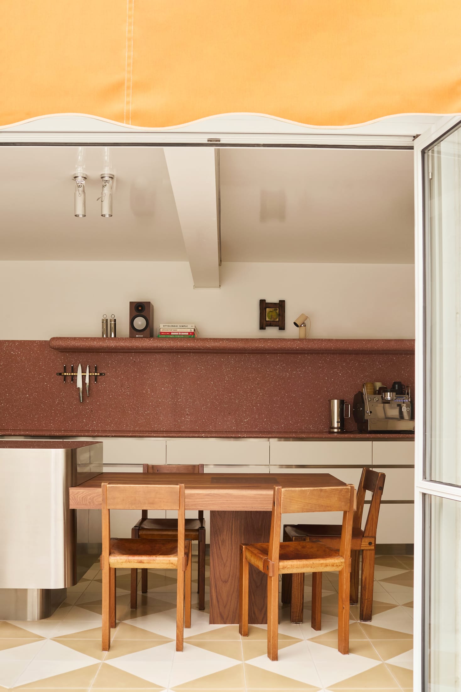 Yellowtrace Manifold Trw Terrace South Yarra Home Photography Traianos Pakioufakis 02 Opt80