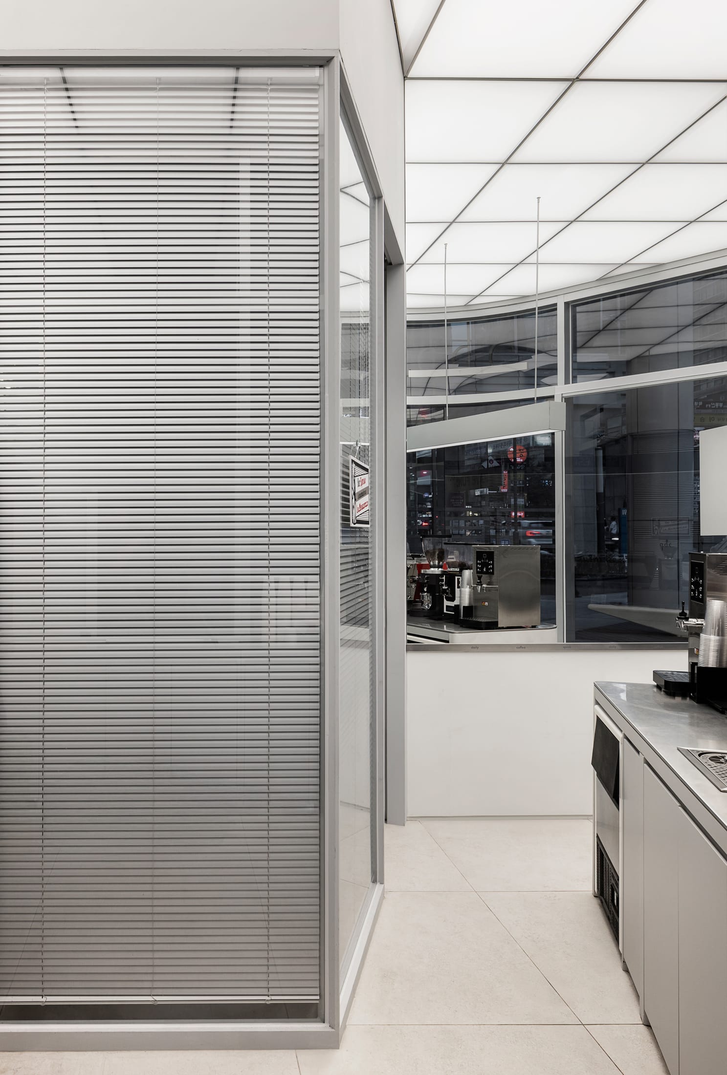 Yellowtrace Indiesalon Qdc Coffee Seoul Photo Yongjoon Choi 03 Opt80