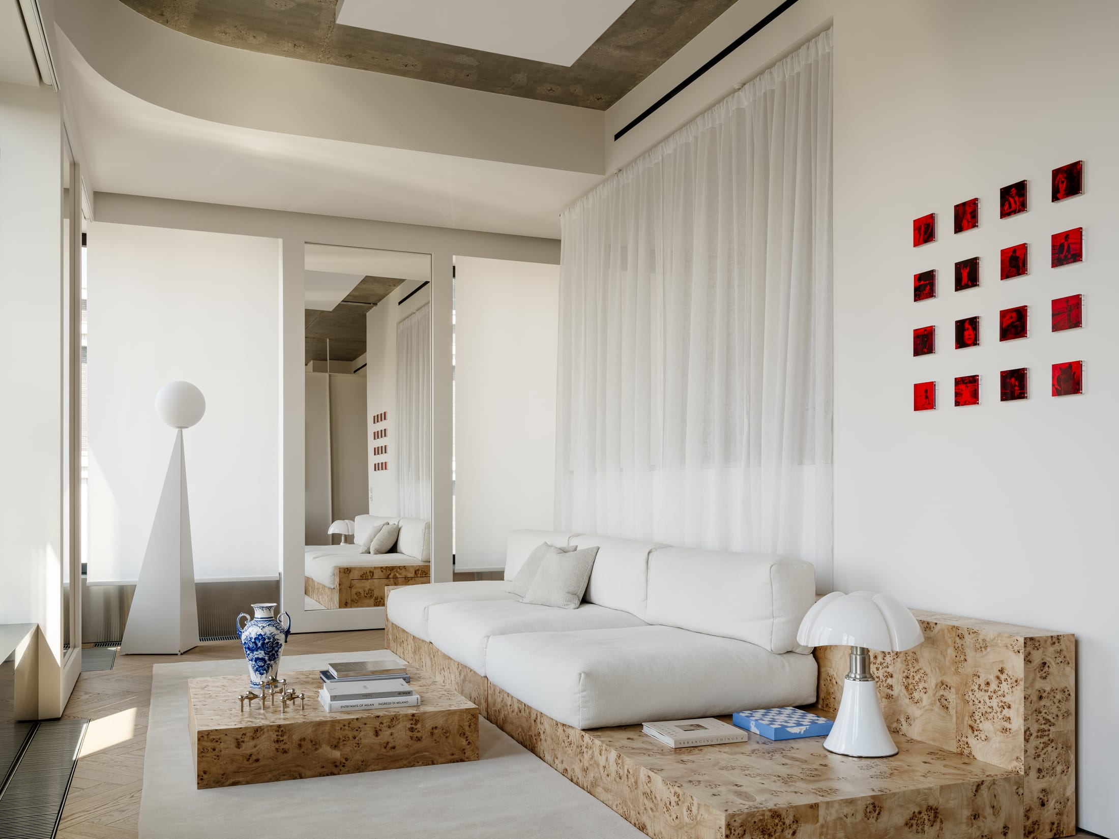 Yellowtrace Nikita Kostik A01 Studio Moscow Apartment Photo Mikhail Loskutov 01 Opt80