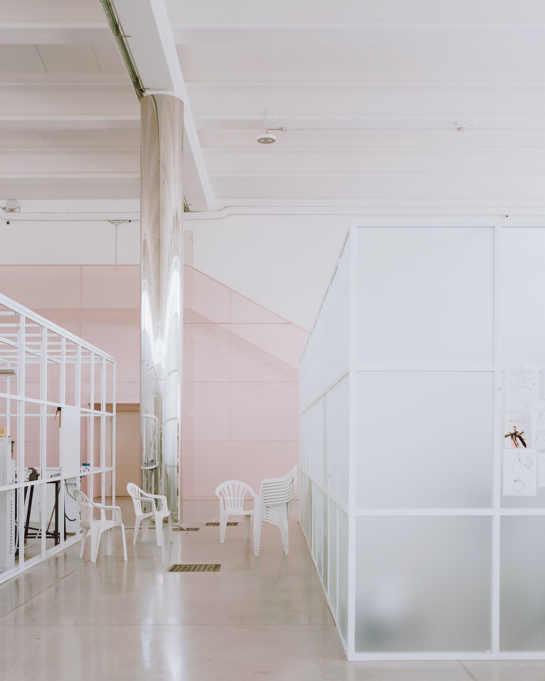 Yellowtrace Deltastudio Bottega Bruzziches Tuscia Italy Leather Atelier Photo Simone Bossi 09 Opt80