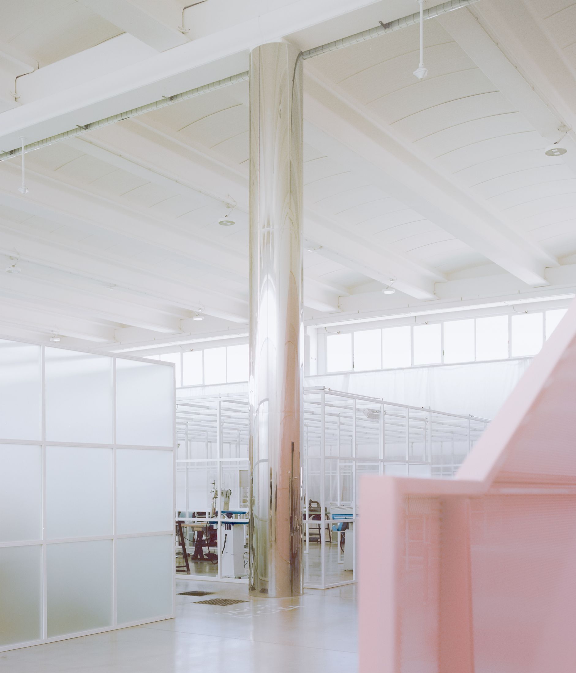 Yellowtrace Deltastudio Bottega Bruzziches Tuscia Italy Leather Atelier Photo Simone Bossi 11 Opt80