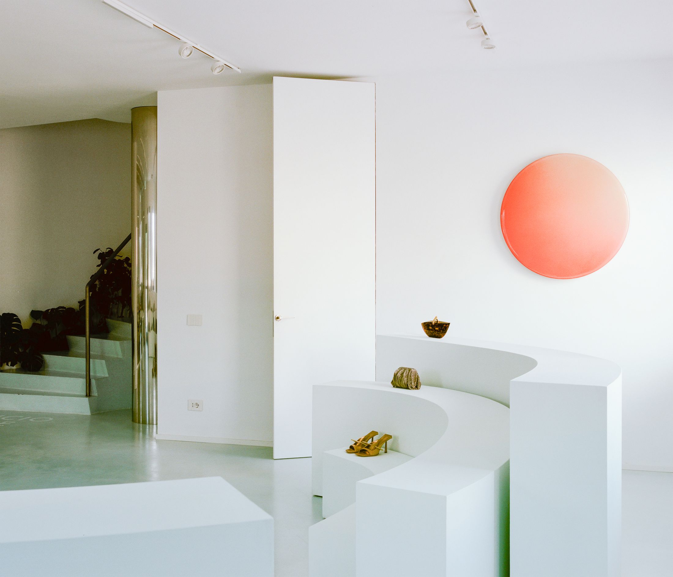 Yellowtrace Deltastudio Bottega Bruzziches Tuscia Italy Leather Atelier Photo Simone Bossi 19 Opt80