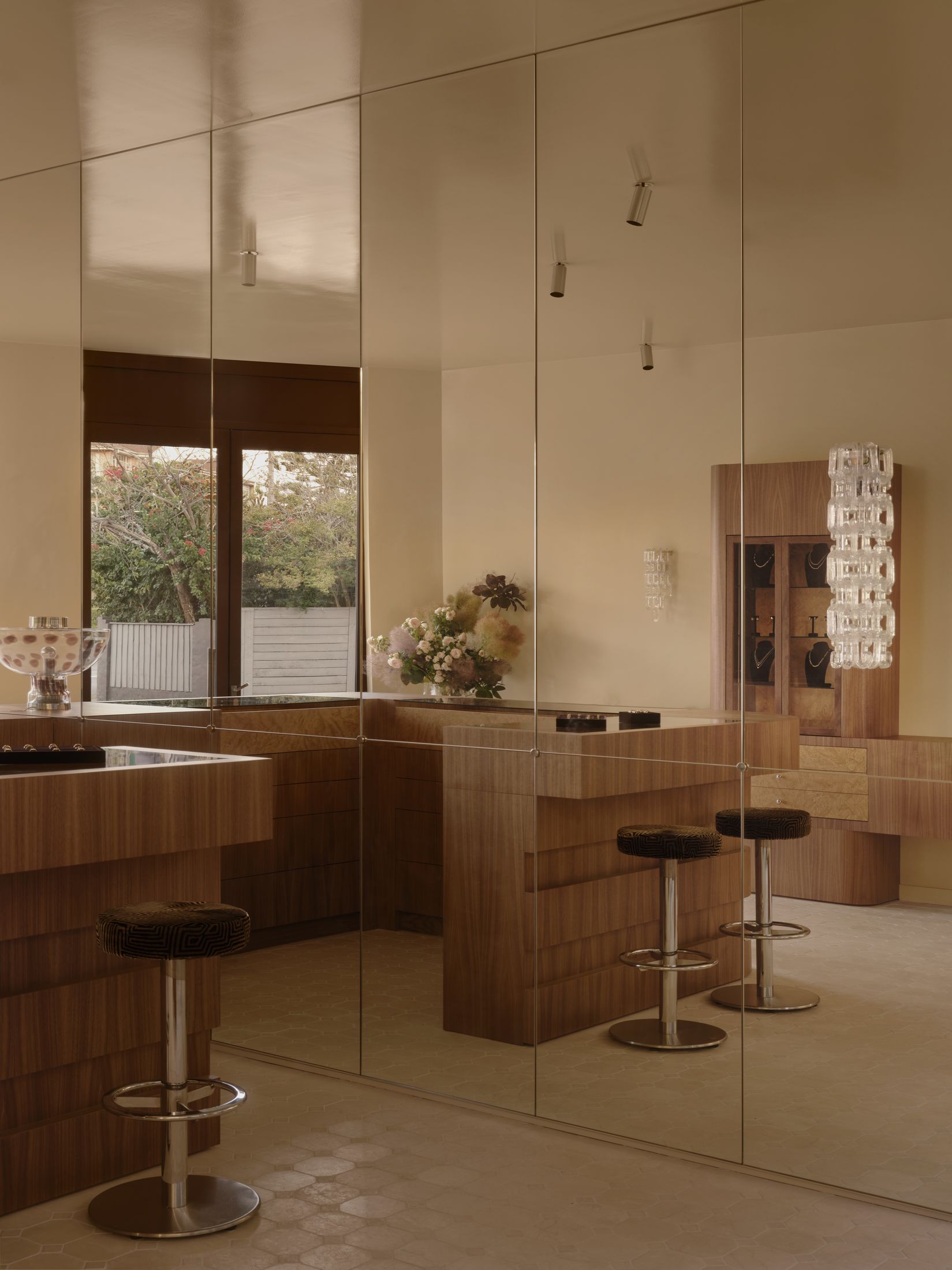 Yellowtrace Coffeyhallett Love Isabelle Jewellery Store Manly Photo Cieran Murphy 10 Opt80