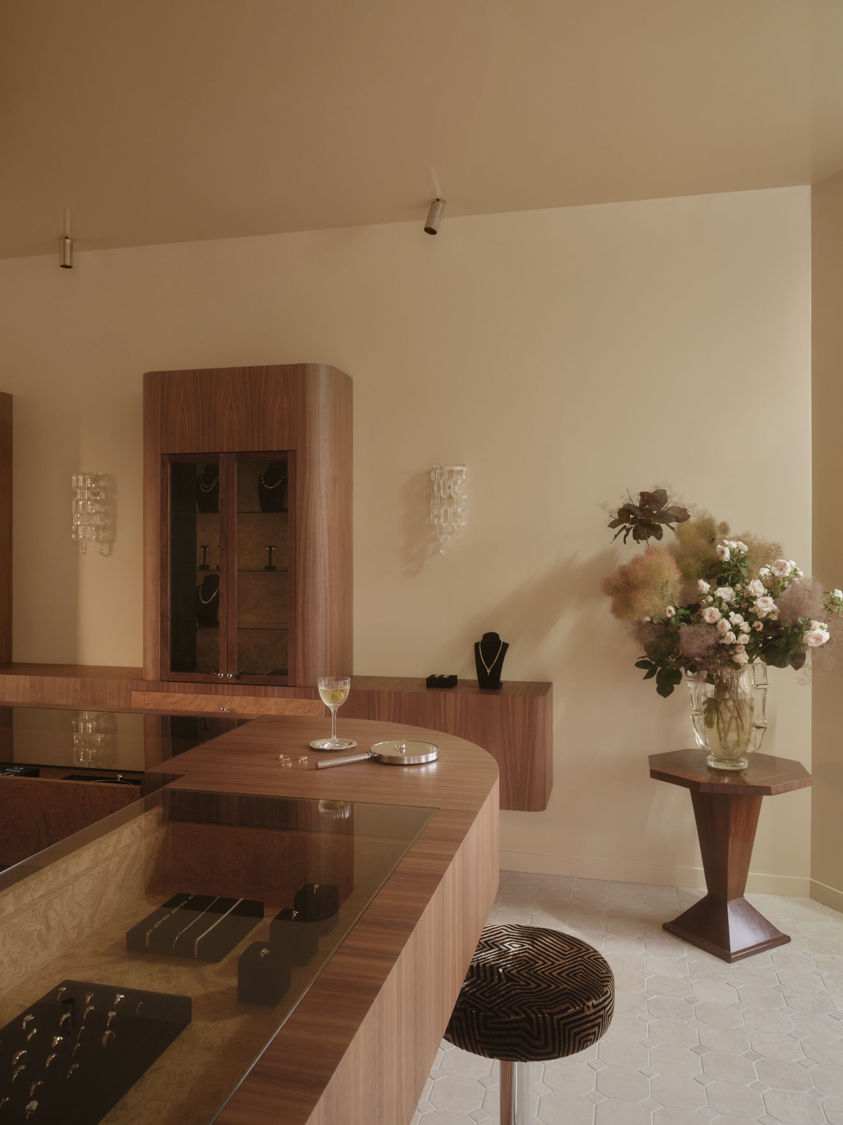 Yellowtrace Coffeyhallett Love Isabelle Jewellery Store Manly Photo Cieran Murphy 11 Opt80