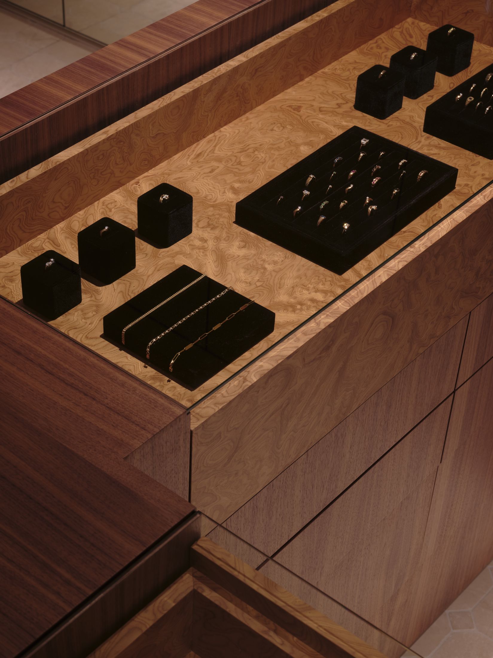 Yellowtrace Coffeyhallett Love Isabelle Jewellery Store Manly Photo Cieran Murphy 12 Opt80