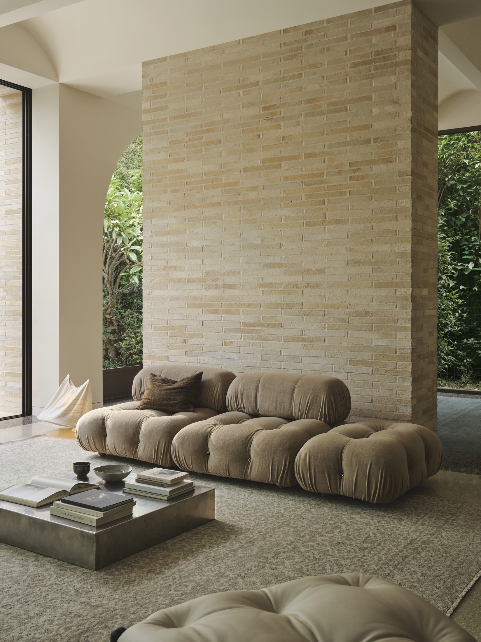 Yellowtrace Armadillo Linea Sonataplume150226474052white 21 Opt90