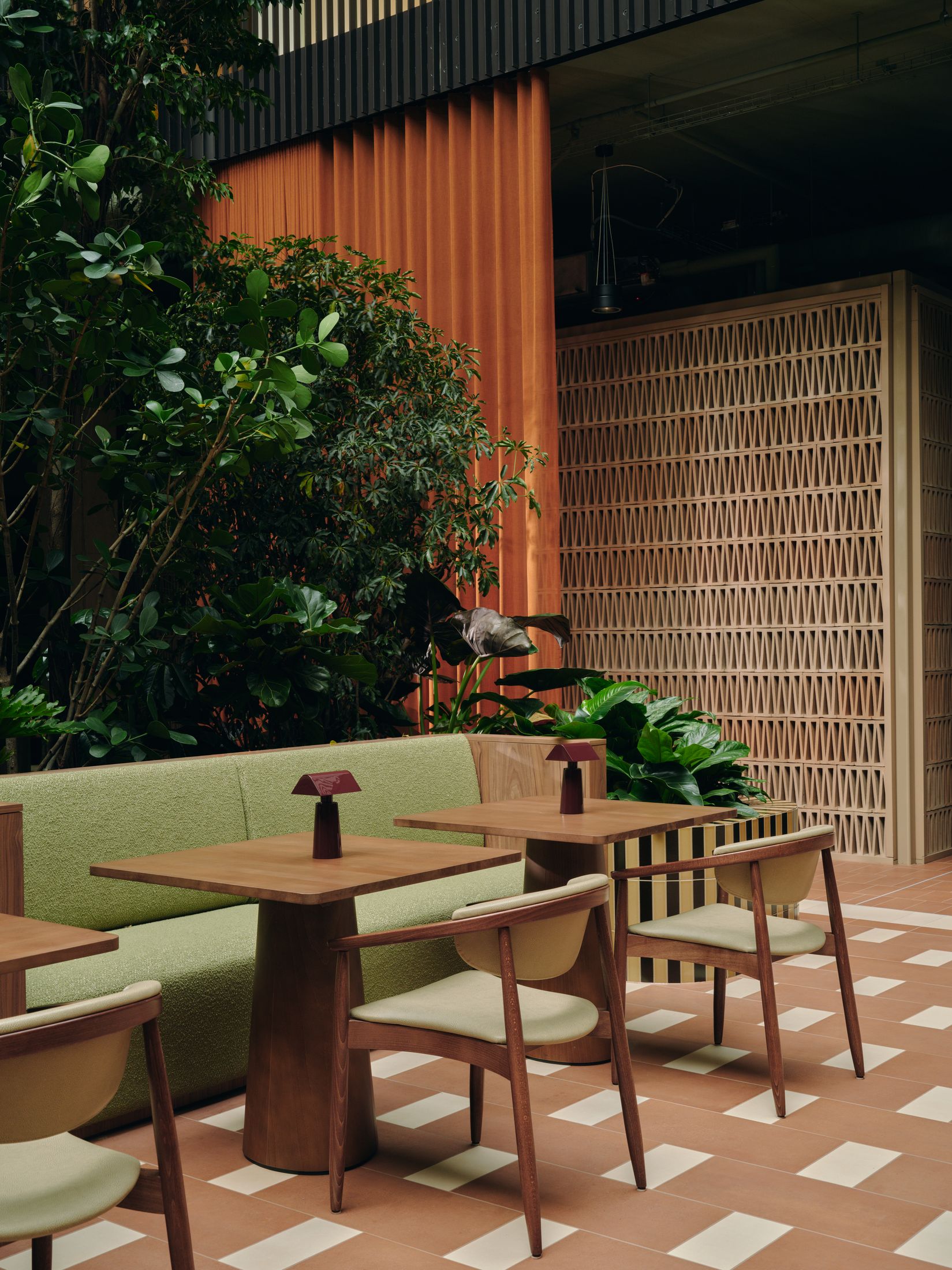 Yellowtrace Tabitha Isobel Conductor East London Workspace Photo Jasper Fry 11 Opt80