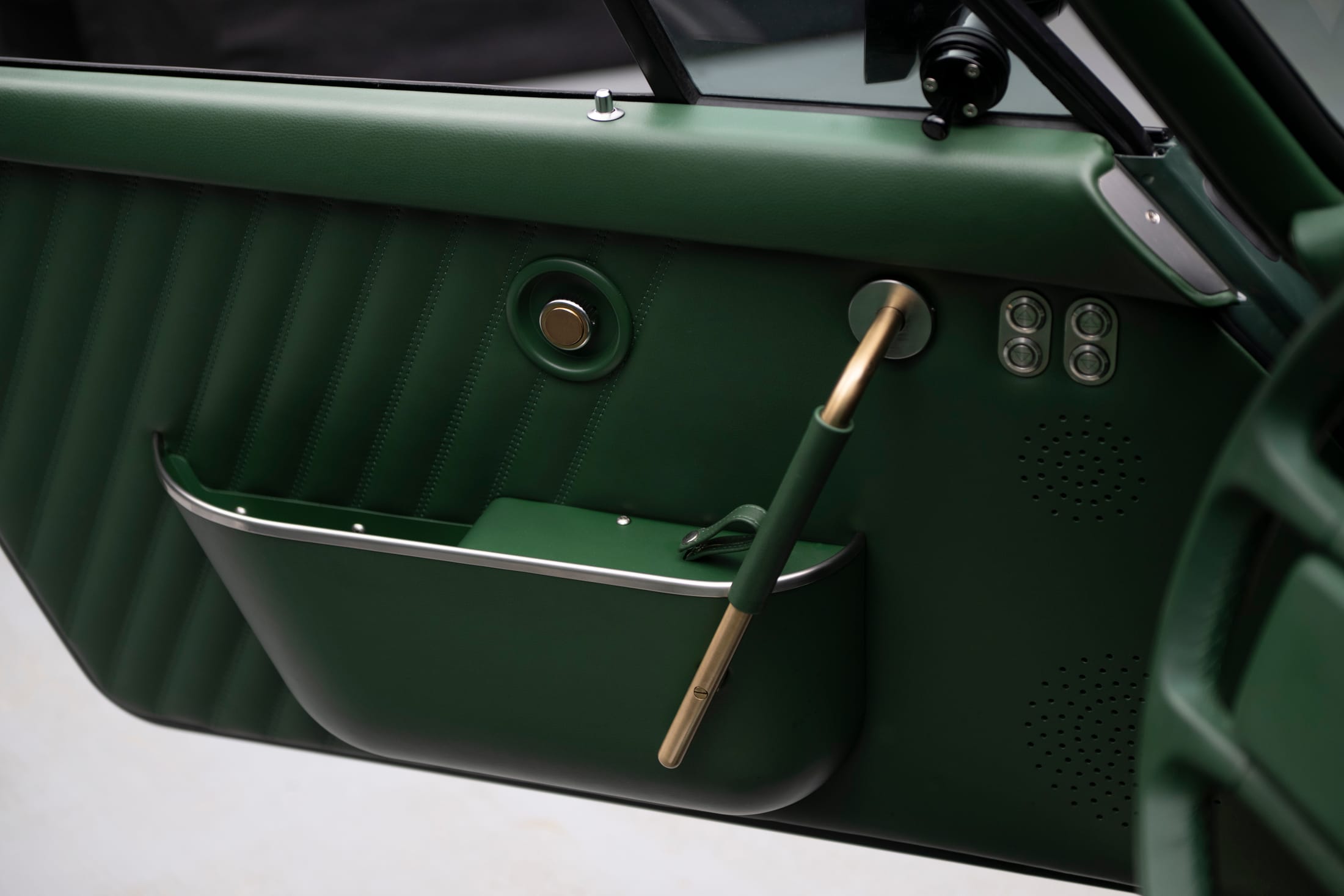 Yellowtrace David Nicolas X Porsche Shaha 05 Opt80