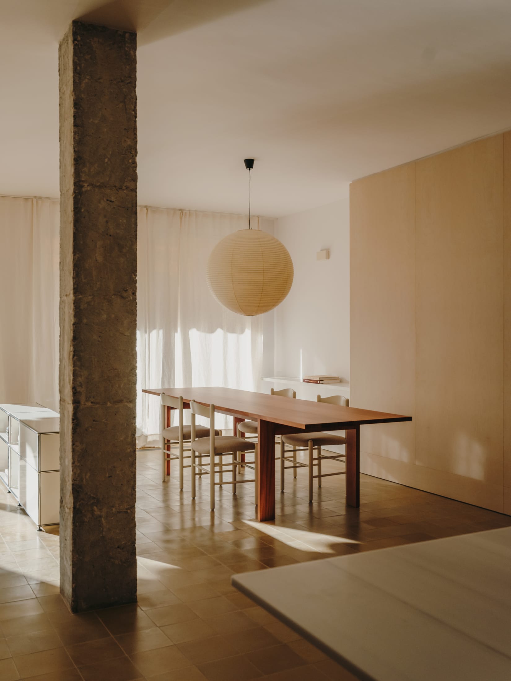 Yellowtrace Skye Maunsell Studio And Jordi Veciana Apt 21 Barcelona Home Photo Salva Lopez 09 Opt80