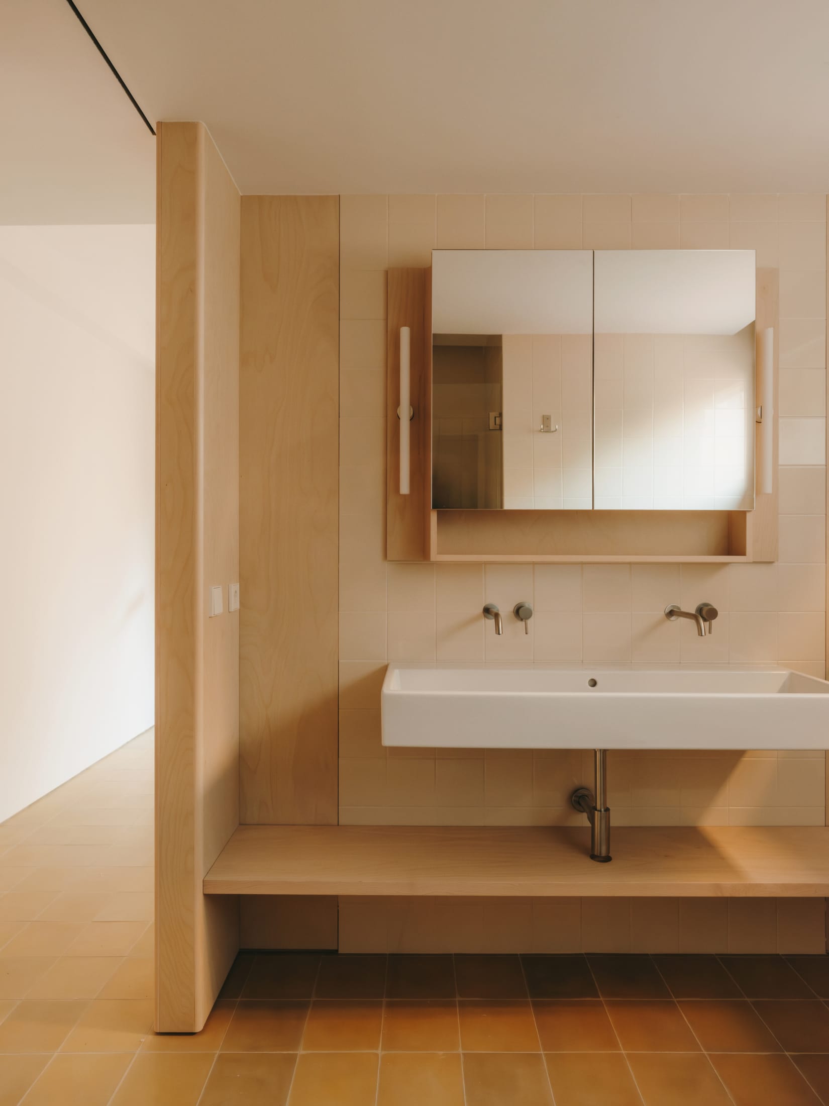 Yellowtrace Skye Maunsell Studio And Jordi Veciana Apt 21 Barcelona Home Photo Salva Lopez 22 Opt80