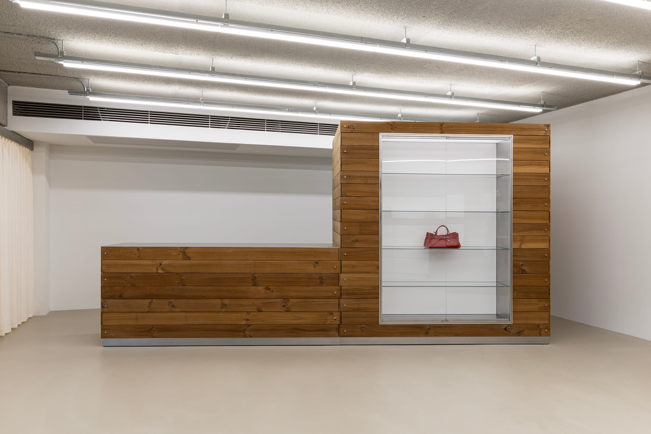 Yellowtrace Uneg Margesherwood Seoul Flagship Store Fashion Retail Interior Design Photo Hshm2357 17 Opt80