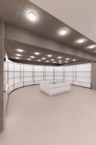 Yellowtrace Uneg Margesherwood Seoul Flagship Store Fashion Retail Interior Design Photo Hshm2357 33 Opt80