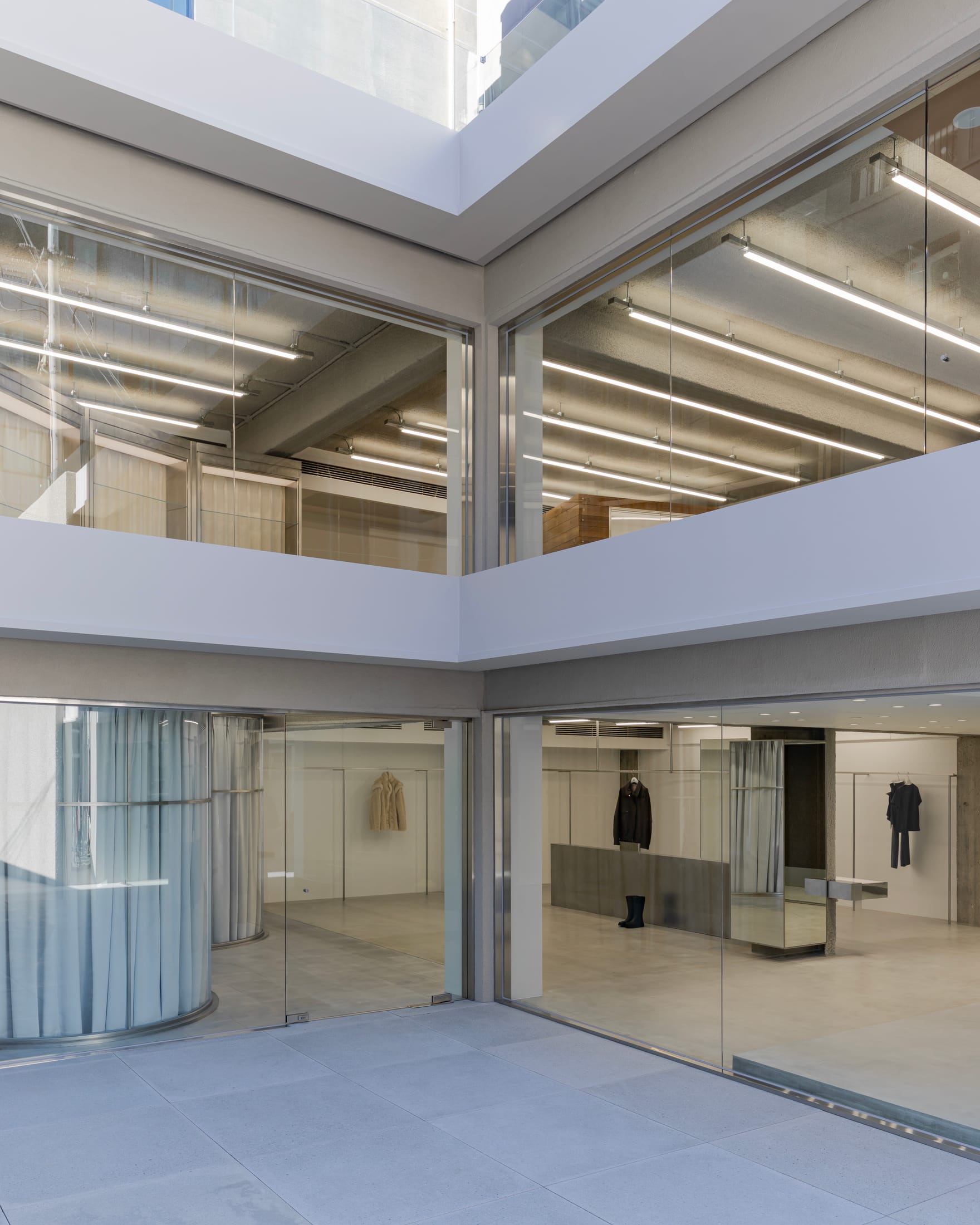 Yellowtrace Uneg Margesherwood Seoul Flagship Store Fashion Retail Interior Design Photo Hshm2357 34 Opt80