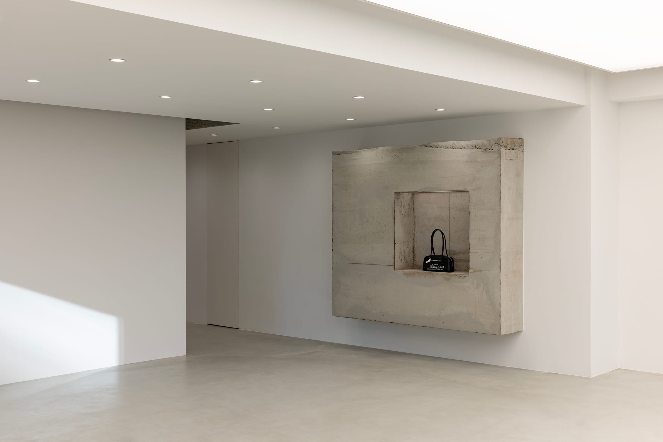 Yellowtrace Uneg Margesherwood Seoul Flagship Store Fashion Retail Interior Design Photo Hshm2357 41 Opt80