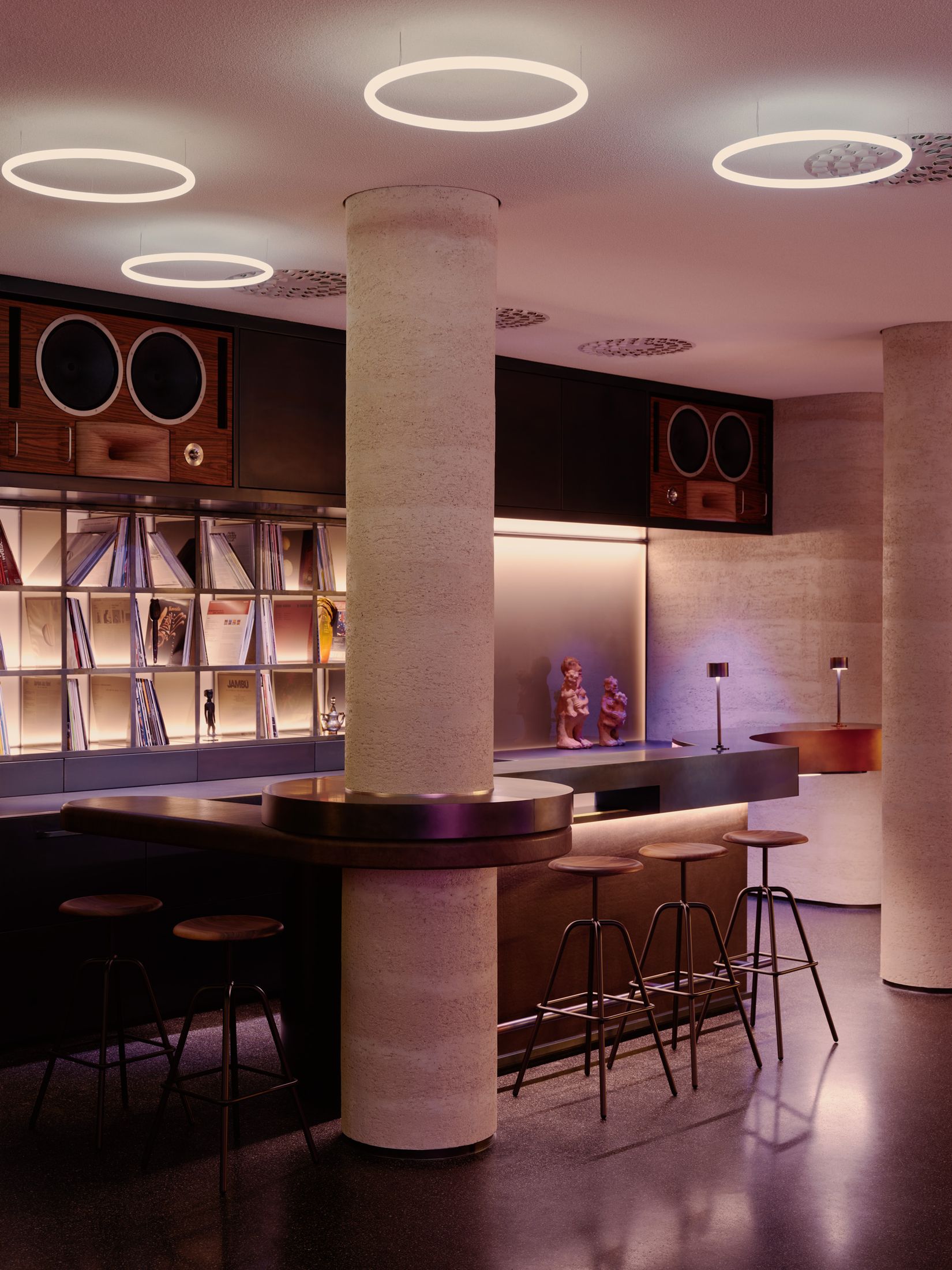 Yellowtrace Studio Karhard Play At Chalet African Gstaad Nightclub Photo Robert Rieger 09 Opt80