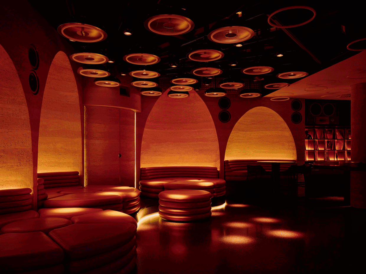 Yellowtrace Studio Karhard Play At Chalet African Gstaad Nightclub Photo Robert Rieger 13 Opt80