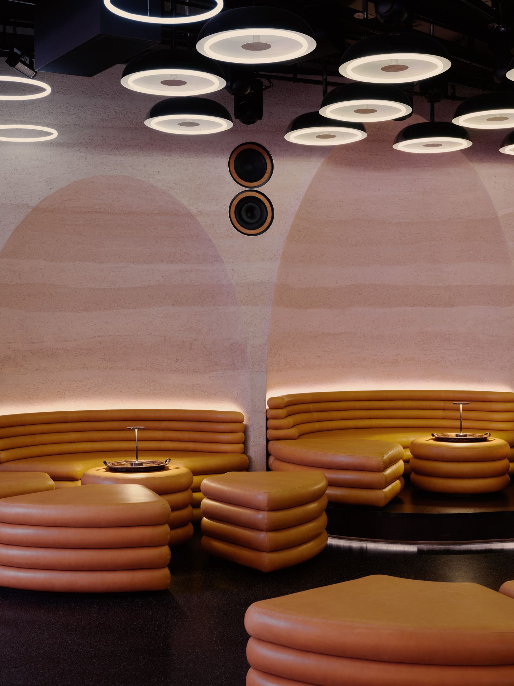 Yellowtrace Studio Karhard Play At Chalet African Gstaad Nightclub Photo Robert Rieger 15 Opt80