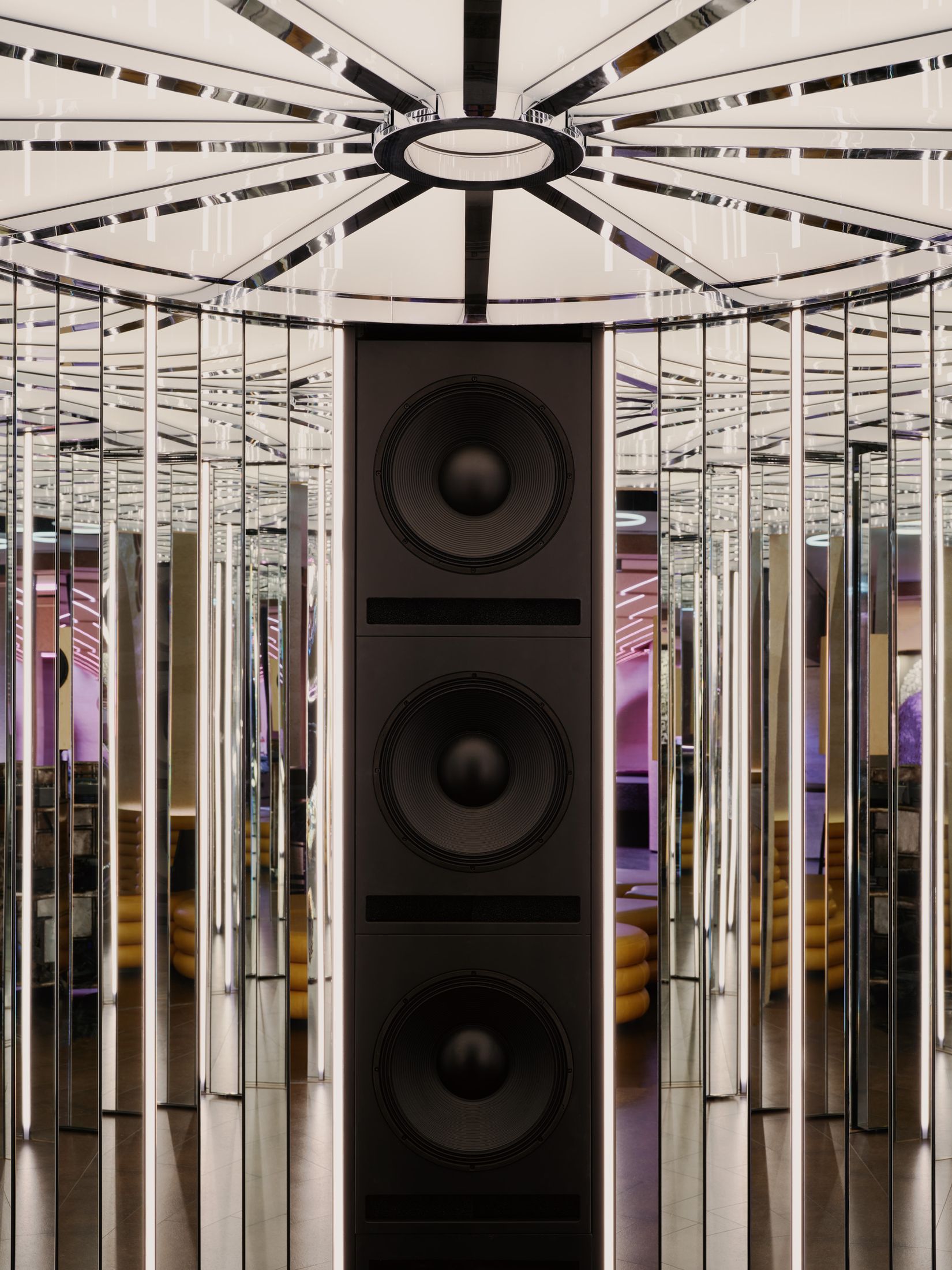 Yellowtrace Studio Karhard Play At Chalet African Gstaad Nightclub Photo Robert Rieger 17 Opt80