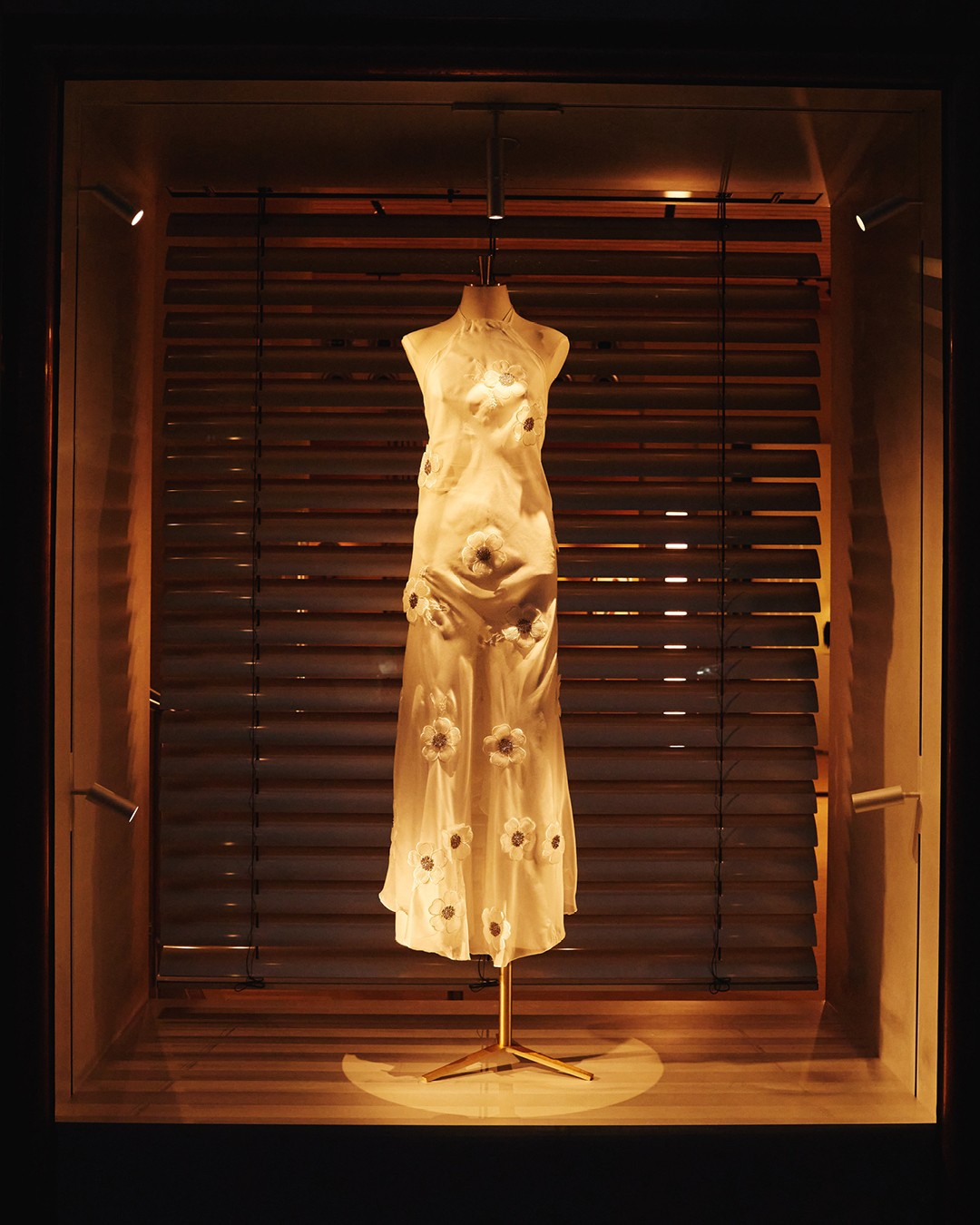 Yellowtrace Andro Lighting Scanlan Theodore Capitol Studio Mcqualter 01 08 Opt90