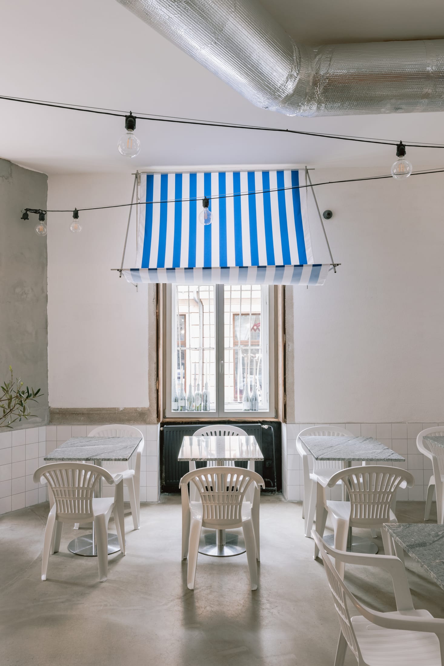 Yellowtrace Alan Prekop Olis Italian Restaurant Bratislava Photo Nora Saparova 03 Opt80
