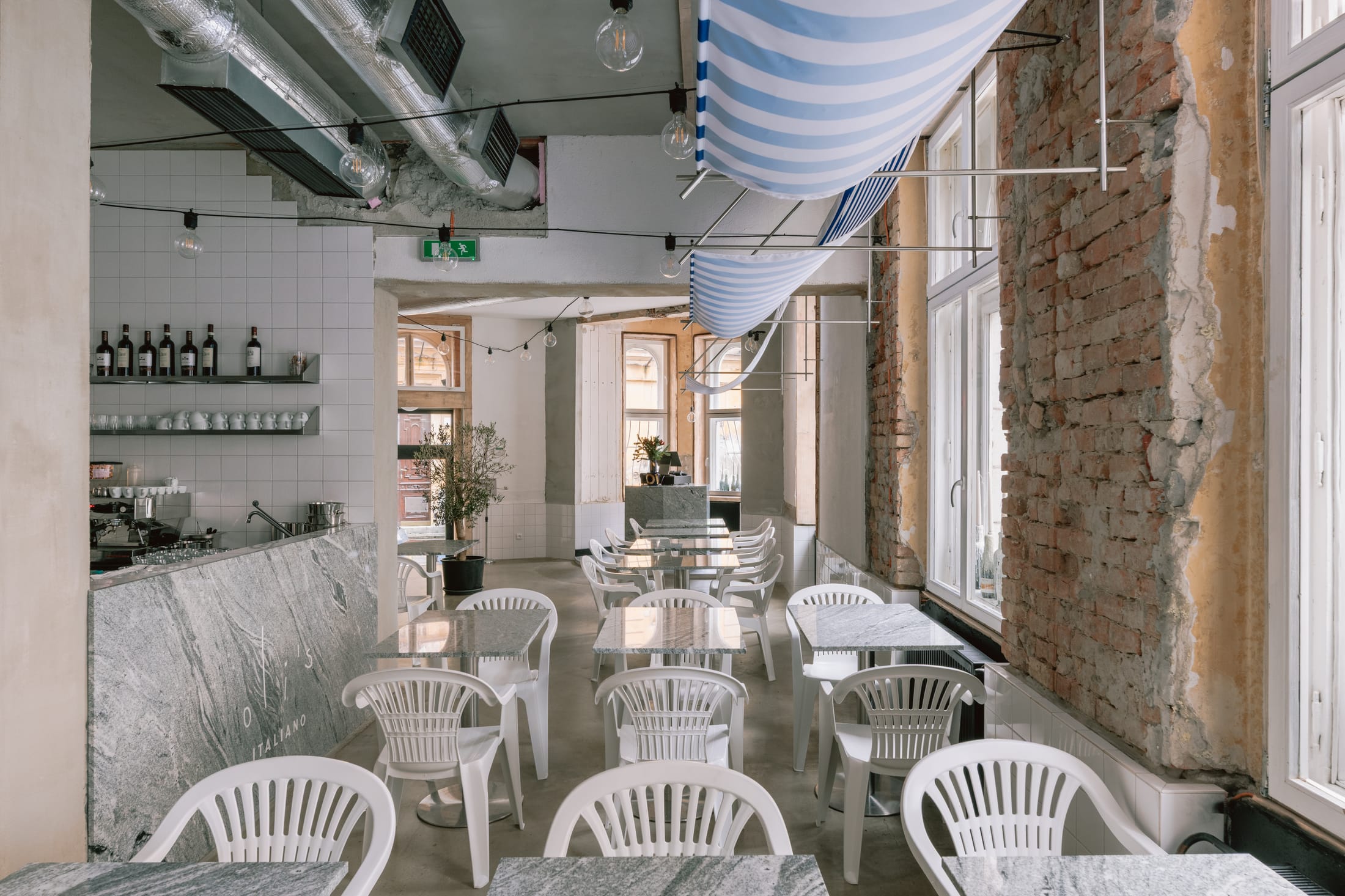 Yellowtrace Alan Prekop Olis Italian Restaurant Bratislava Photo Nora Saparova 06 Opt80