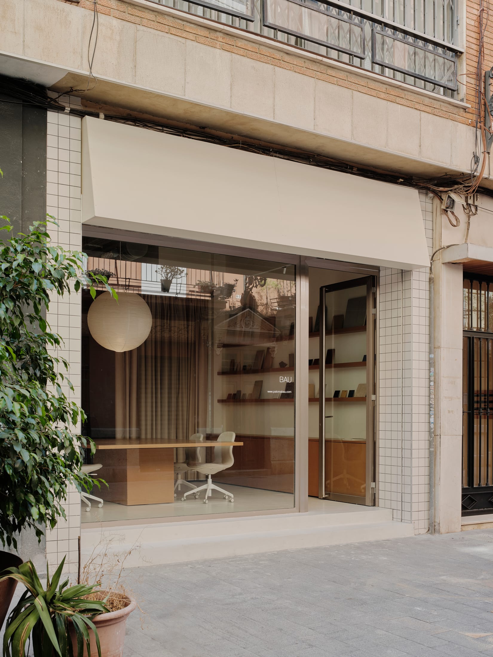 Yellowtrace Paloma Bau And Tot Studio Sornells 21 Valencia Creative Workspace Inspired By Tokyo Architecture Photo David Zarzoso 01 Opt80