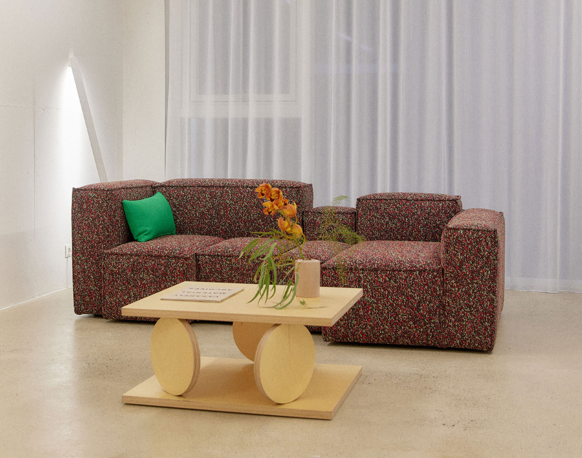Yellowtrace Salone Del Mobile 2026 Ddee Sofa And Eclipse Table By Kwangho Lee