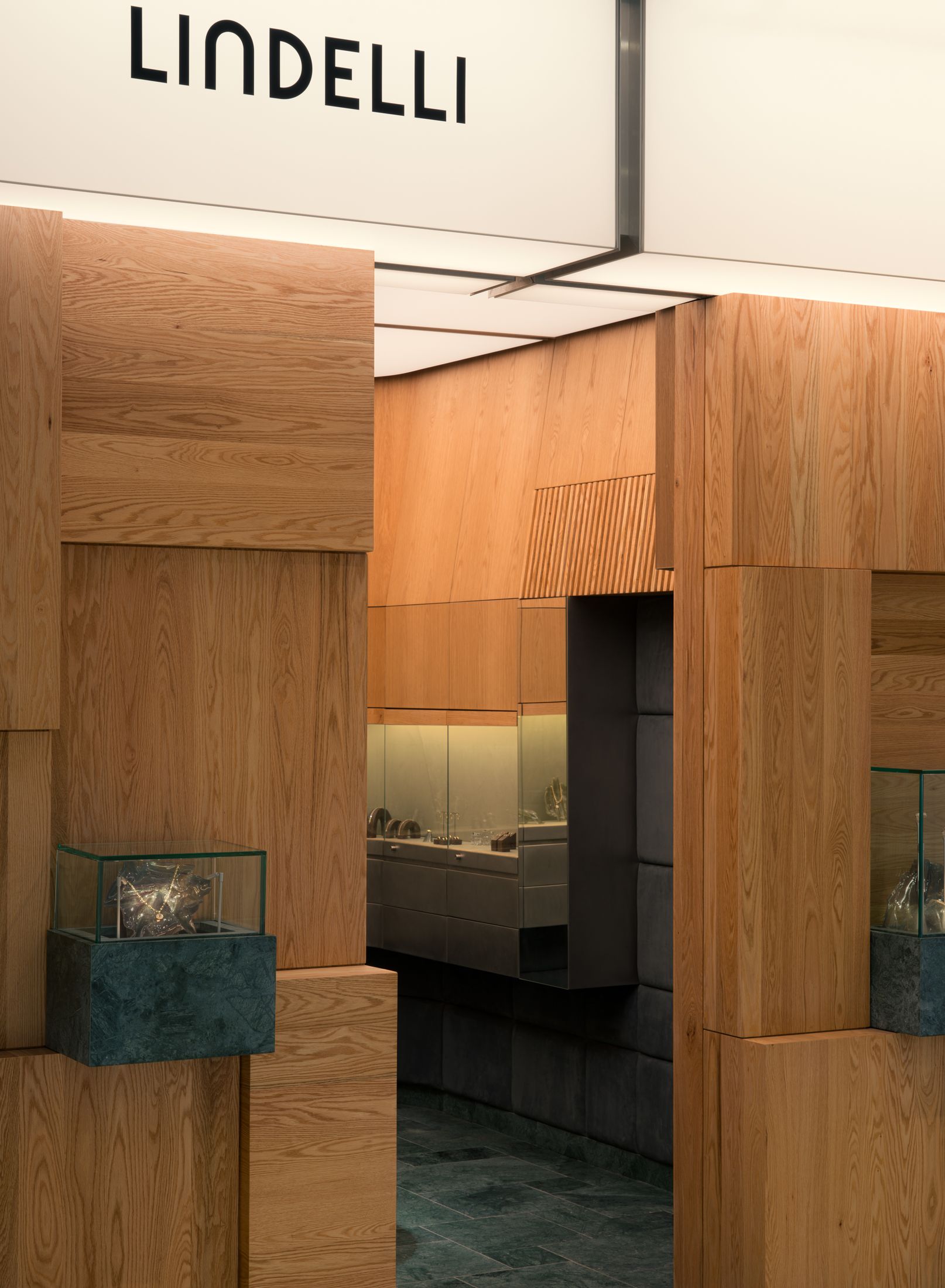 Yellowtrace Studio Plenty Lindelli Pitt Street Photo Tasha Tylee 12 Opt80