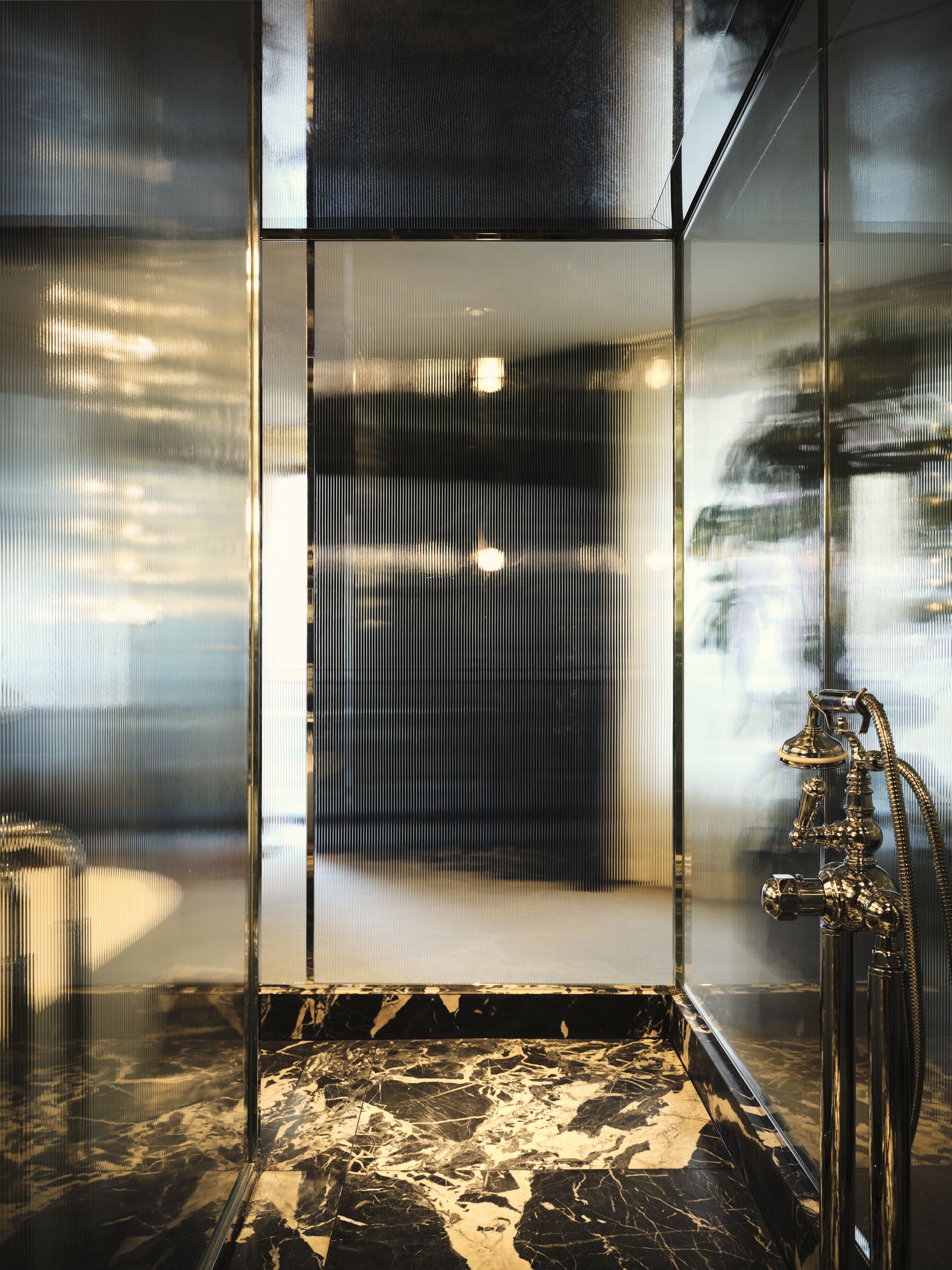 Yellowtrace Studio Ko Hotel Bus Palladium Paris Photo Matthieu Salvaing 26 Opt80