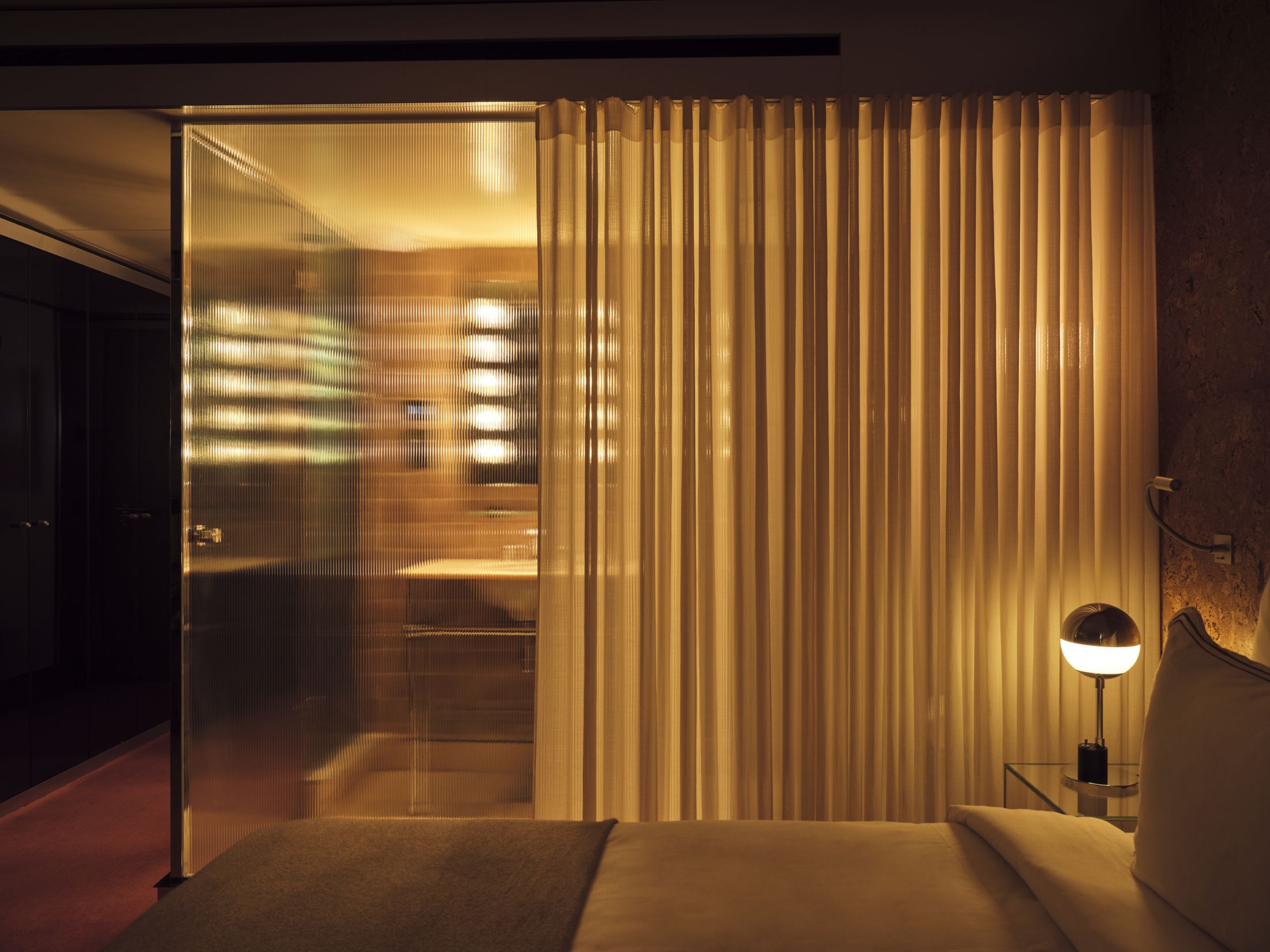 Yellowtrace Studio Ko Hotel Bus Palladium Paris Photo Matthieu Salvaing 03 Opt80