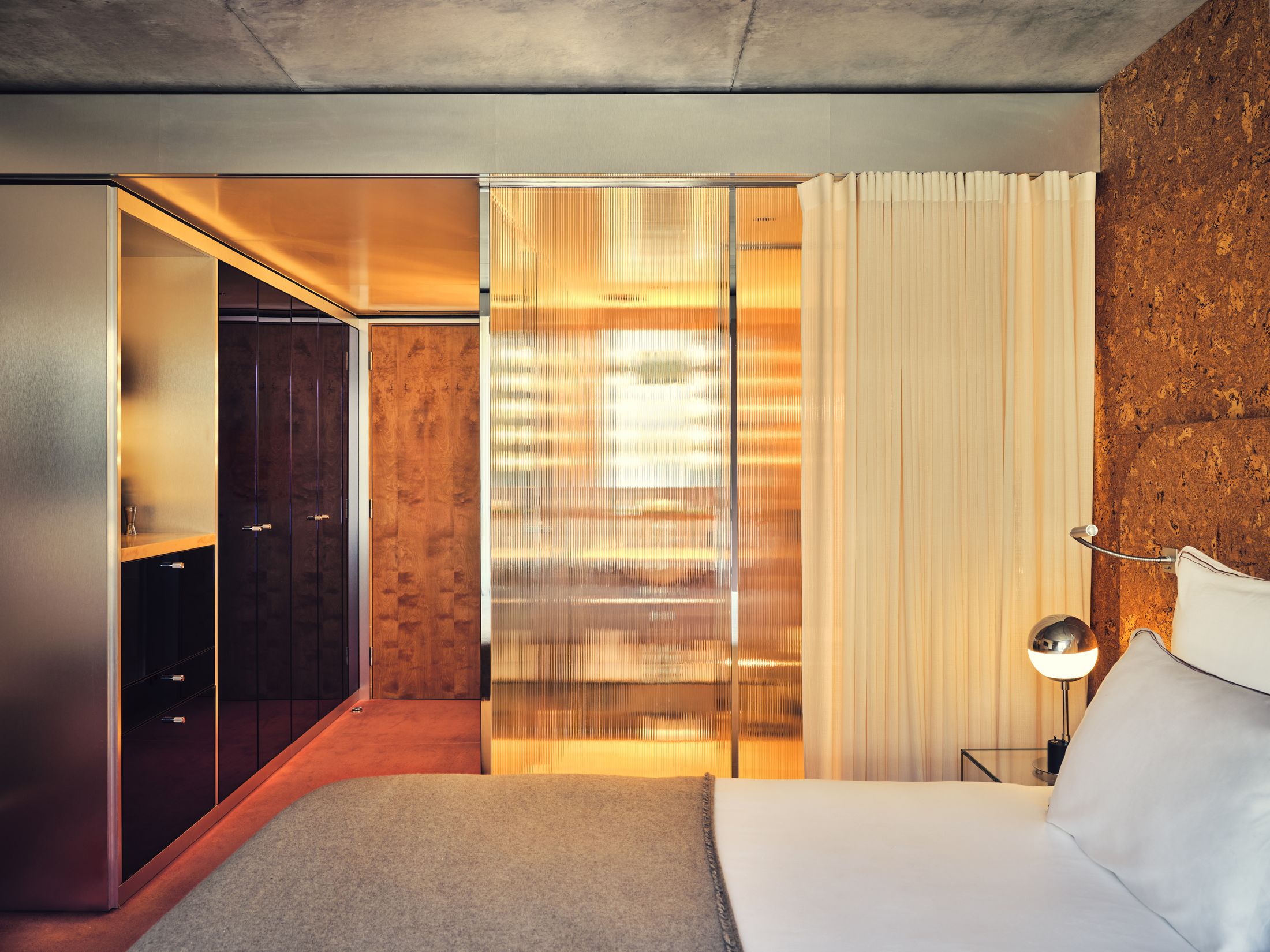Yellowtrace Studio Ko Hotel Bus Palladium Paris Photo Matthieu Salvaing 06 Opt80