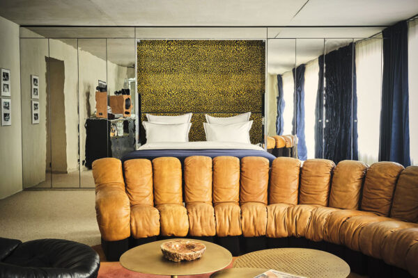 Yellowtrace Studio Ko Hotel Bus Palladium Paris Boutique Hotel