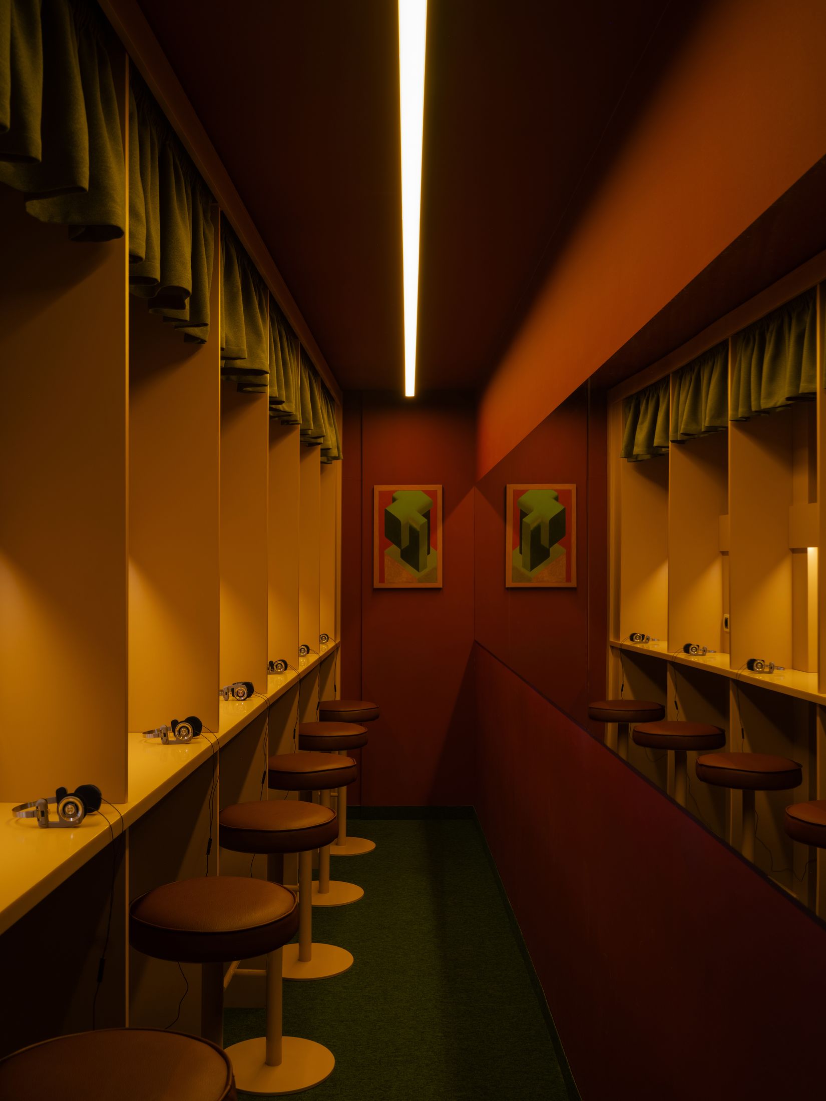 Yellowtrace Supaform Esthetic Joys Embassy Club Belgrade Serbia Photo Varvara Toplennikova 10 Opt80